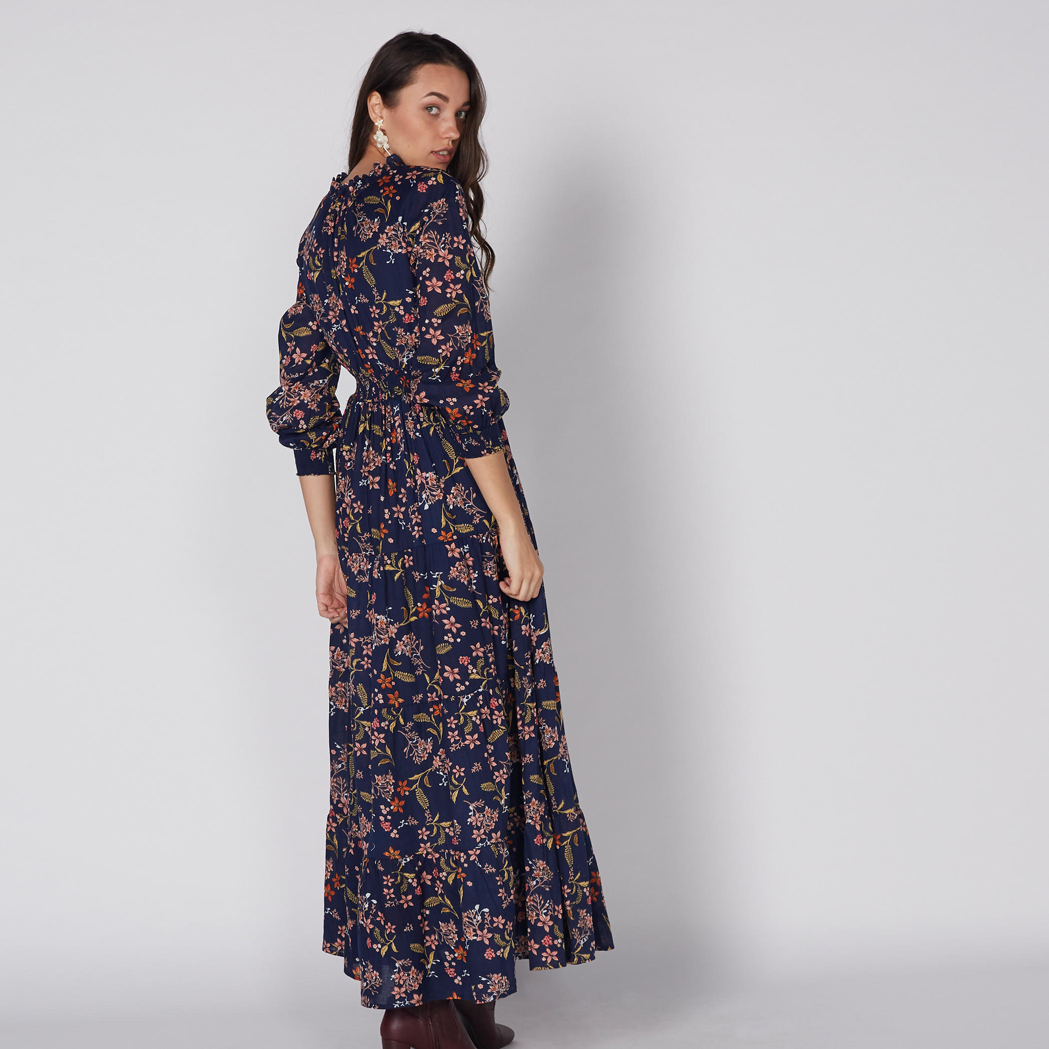 فستان طويل بأكمام طويلة ورباط إغلاق مع طبعات-women-clothing-dresses-image-3