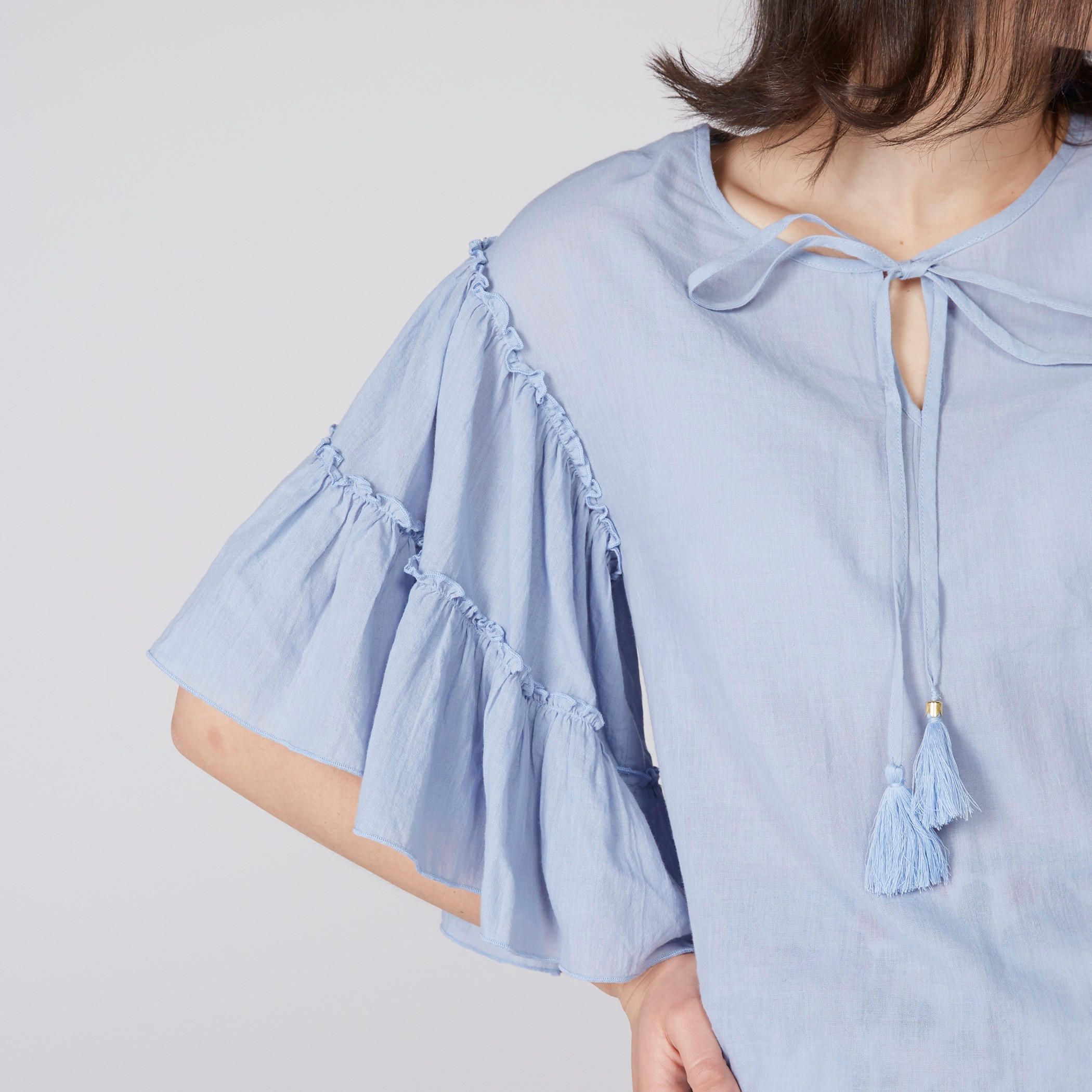بلوزة بأكمام واسعة ورباط-women-clothing-shirtsandblouses-blouses-image-2