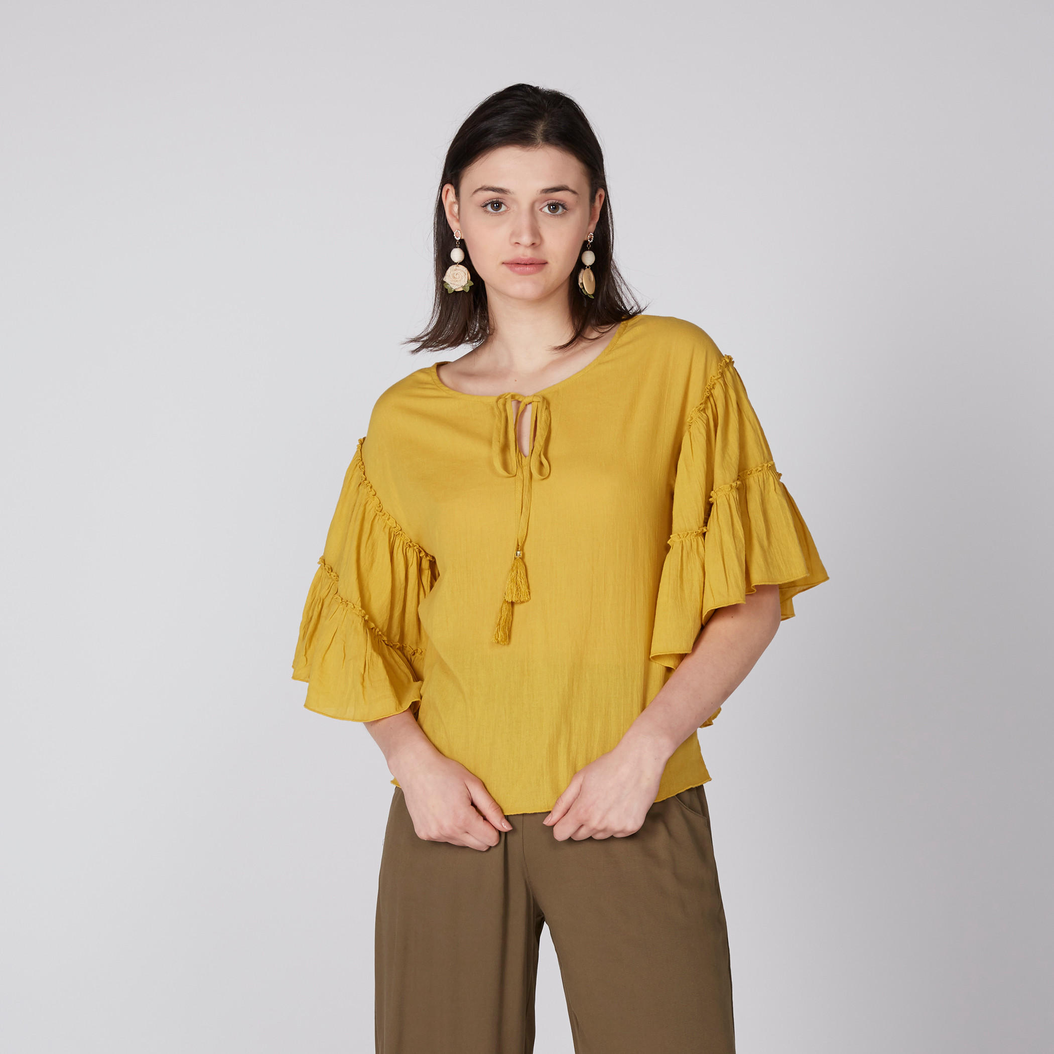 بلوزة بأكمام كشكش ورباط-women-clothing-shirtsandblouses-blouses-image-1