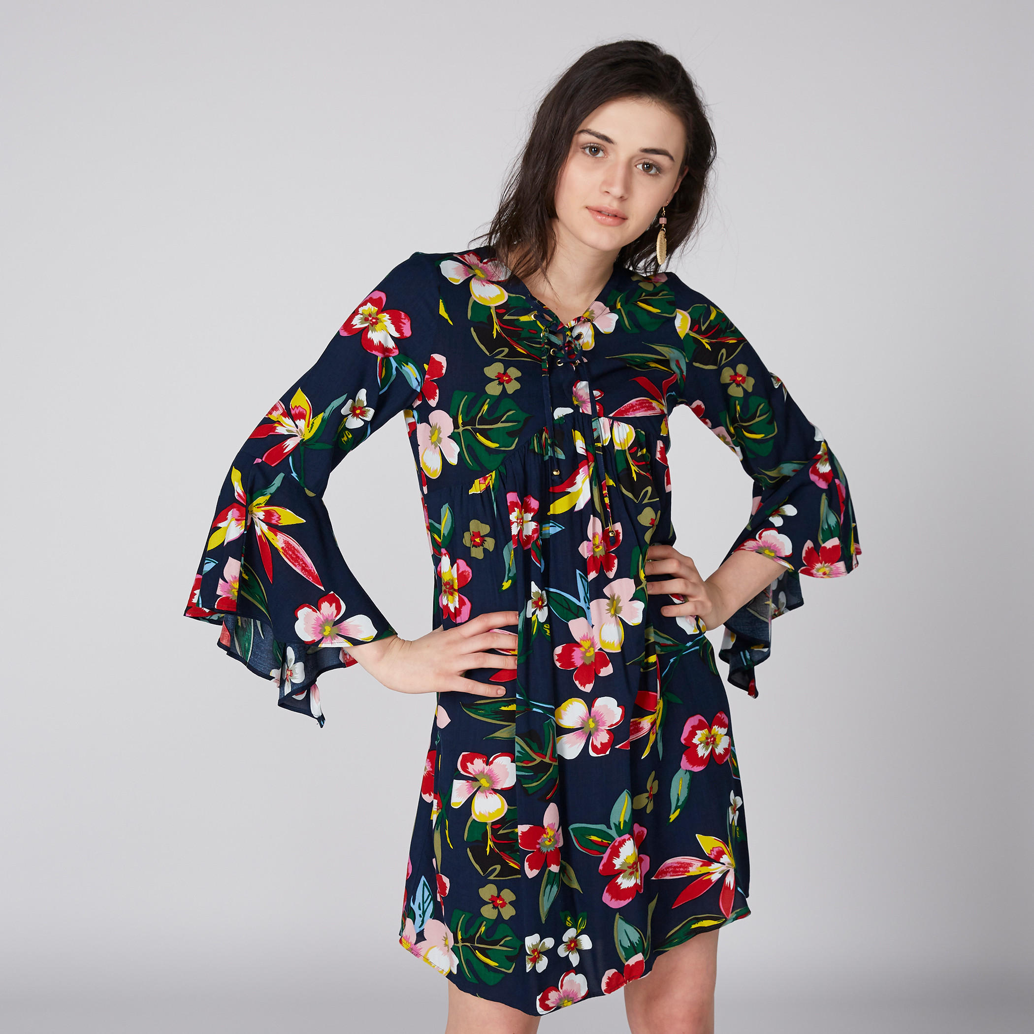 فستان قصير بأكمام واسعة ورباط وطبعات-women-clothing-dresses-image-2