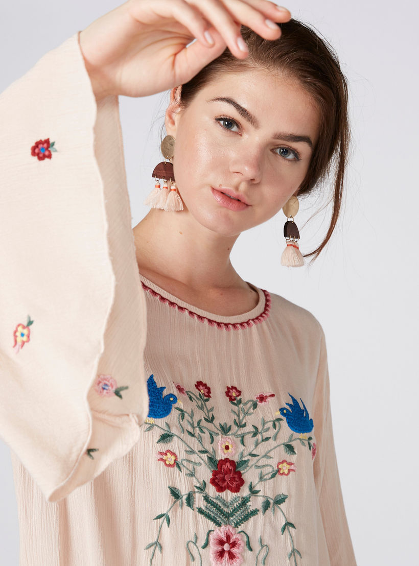 فستان مطرّز متوسط الطول بأكمام كشكش-women-clothing-dresses-image-1
