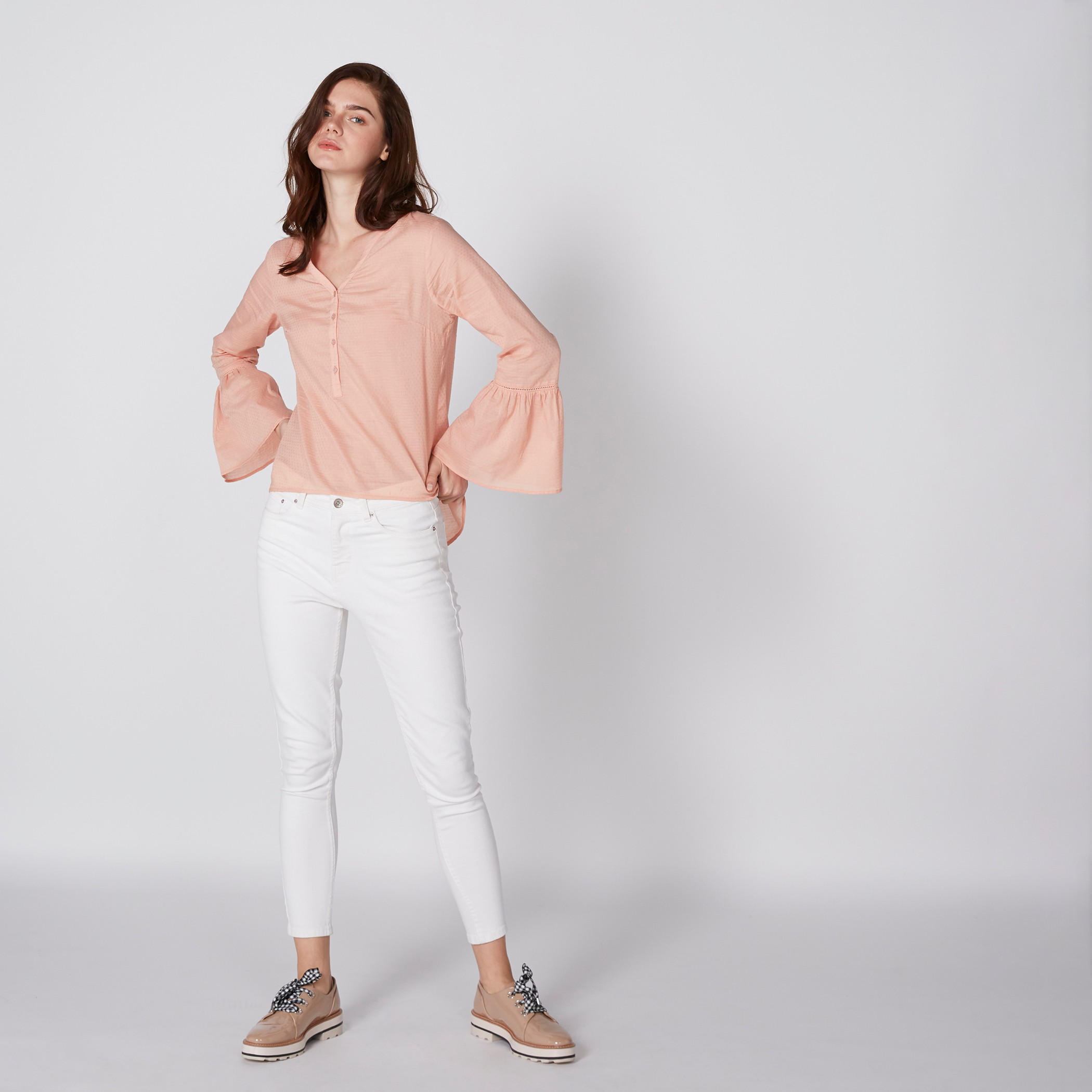 بلوزة بياقة V وأكمام طويلة-women-clothing-shirtsandblouses-blouses-image-4