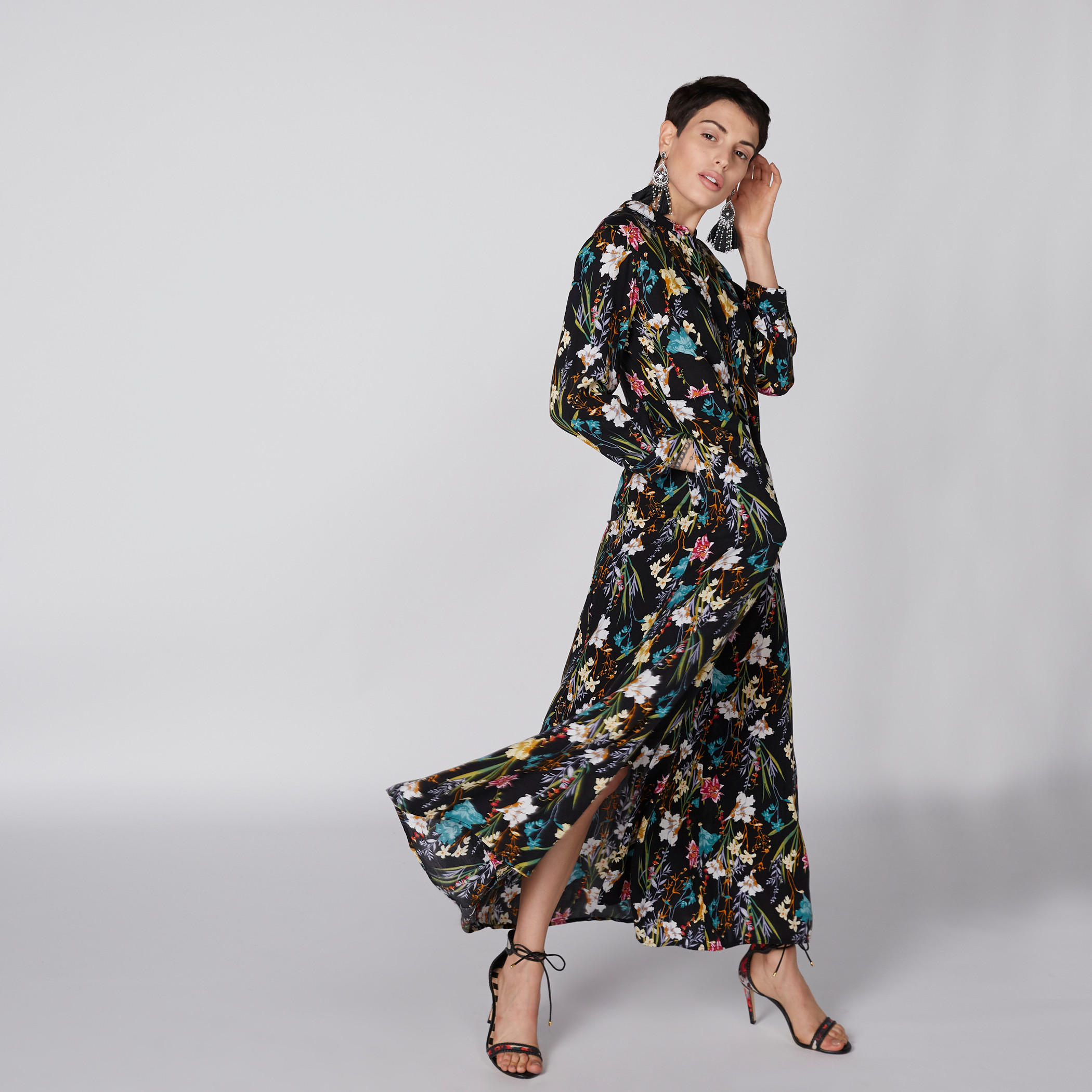 فستان طويل بأكمام طويلة وجيوب وطبعات-women-clothing-dresses-image-1