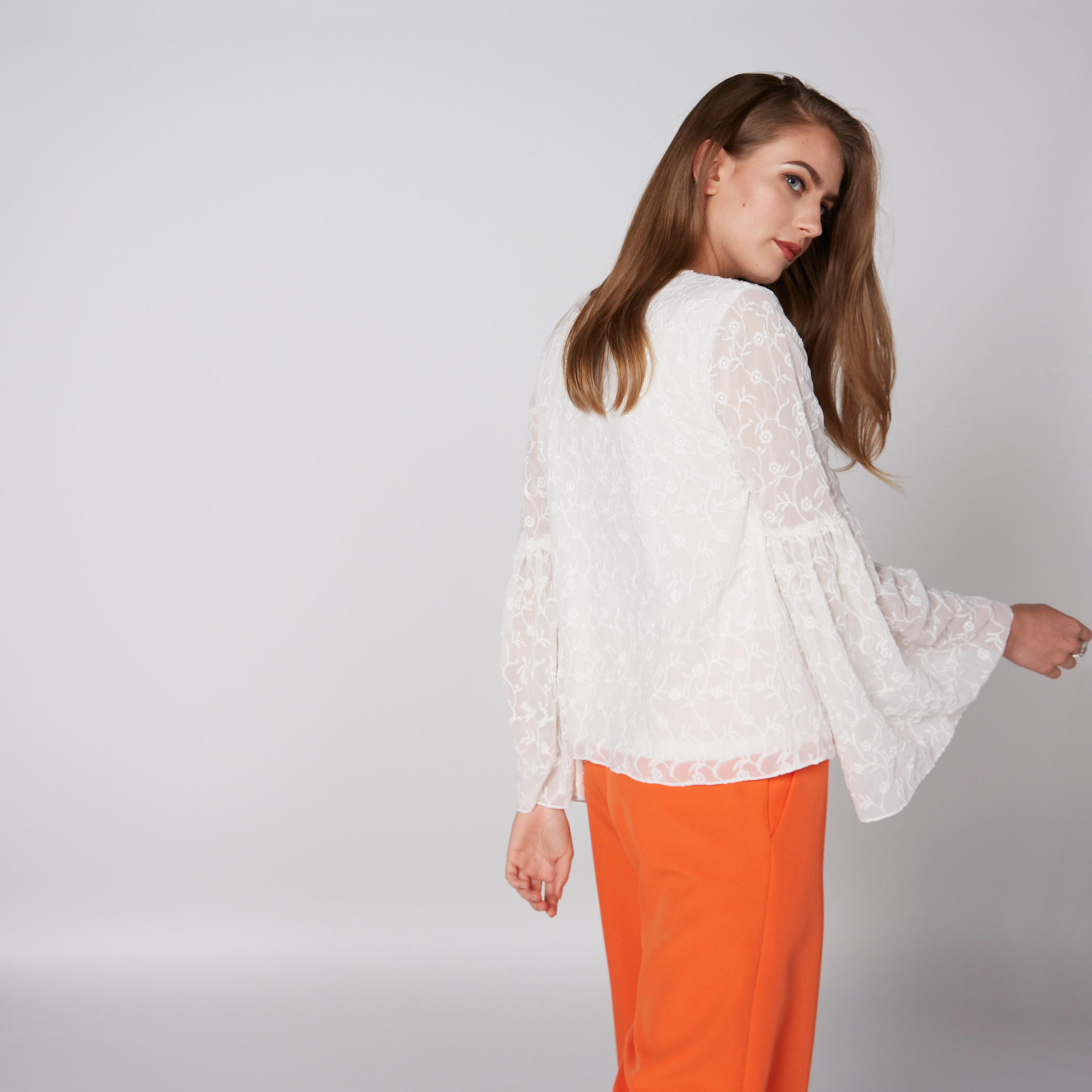 بلوزة مطرّزة بأكمام عريضة ورباط-women-clothing-shirtsandblouses-blouses-image-2