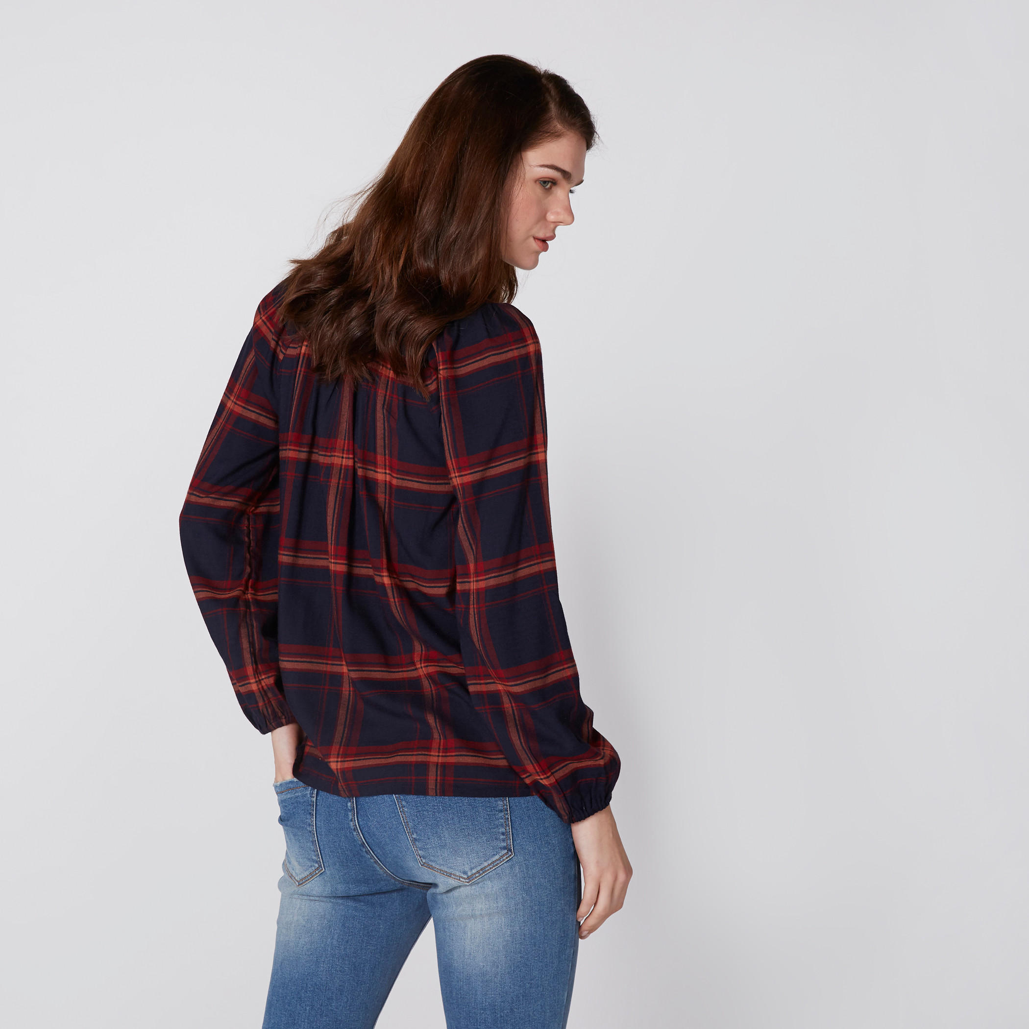 بلوزة كاروهات بياقة مستديرة وأكمام طويلة-women-clothing-shirtsandblouses-blouses-image-3