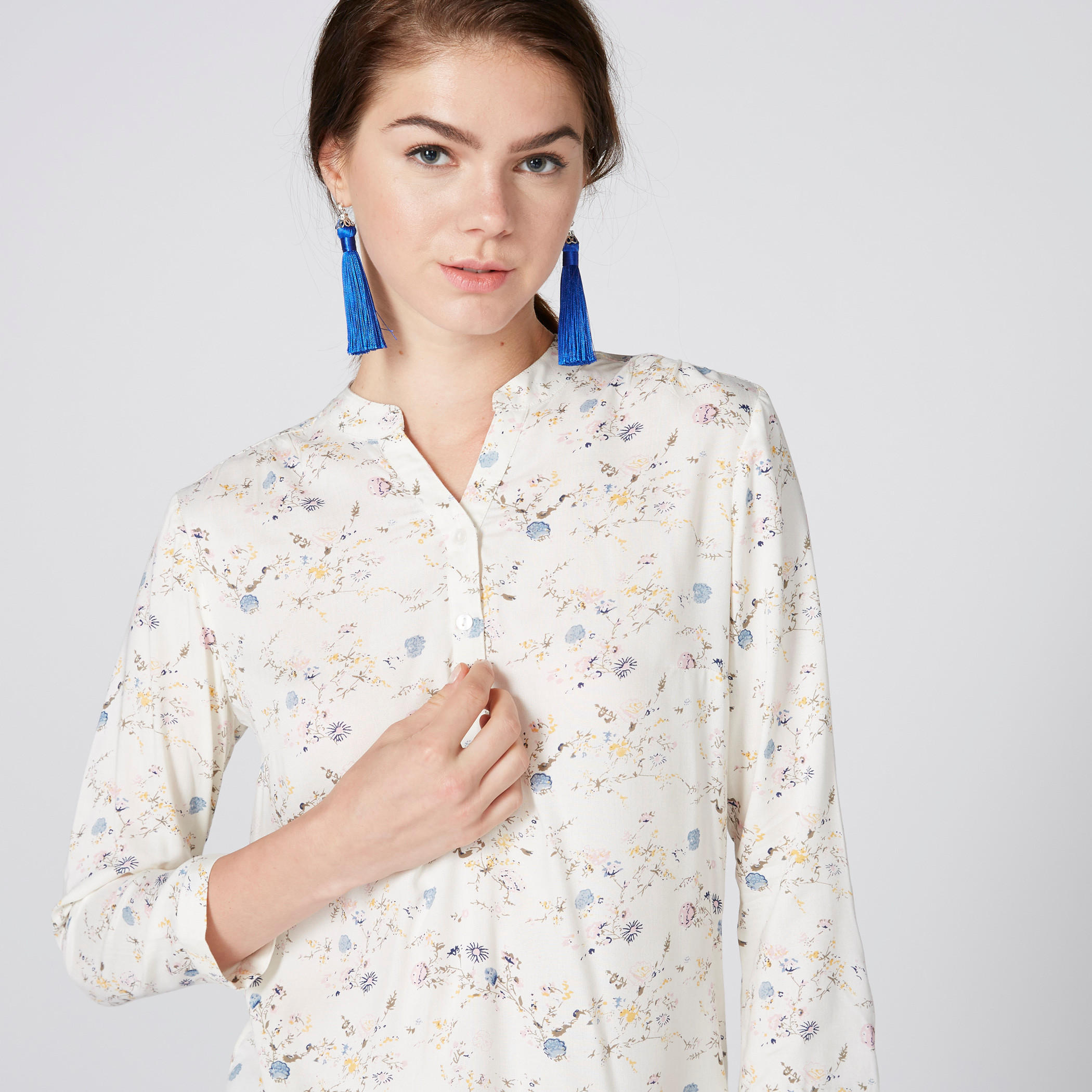 بلوزة بطبعات زهرية وأكمام طويلة وفتحة جانبية-women-clothing-shirtsandblouses-blouses-image-5