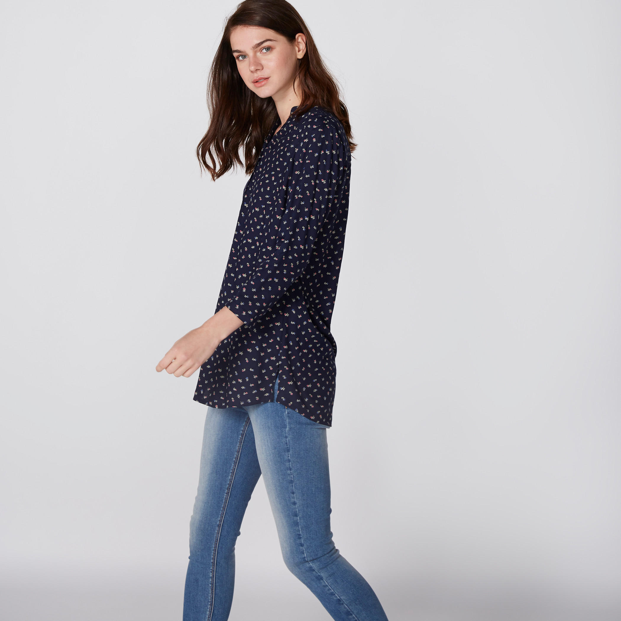 بلوزة بياقة ماندارين وأكمام طويلة وطبعات-women-clothing-shirtsandblouses-blouses-image-1