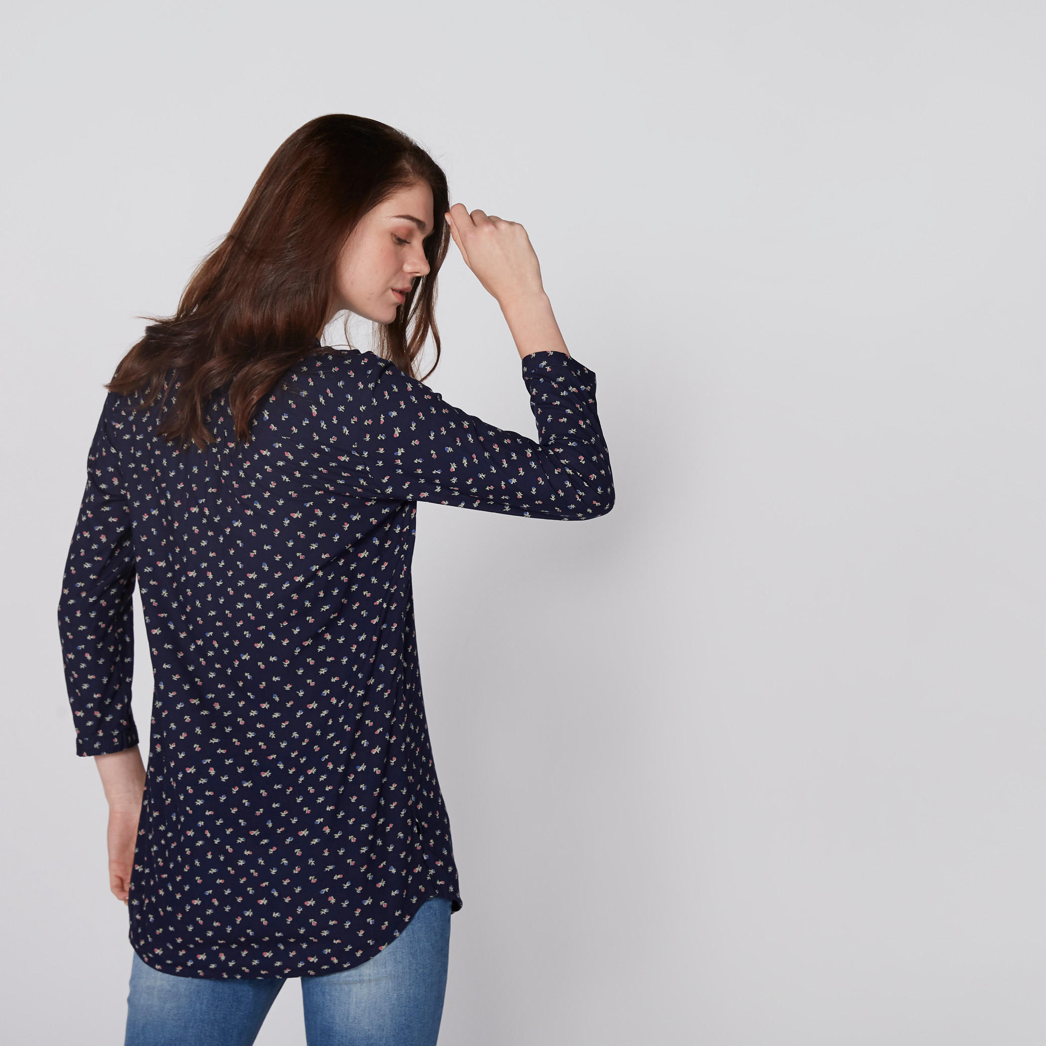 بلوزة بياقة ماندارين وأكمام طويلة وطبعات-women-clothing-shirtsandblouses-blouses-image-3