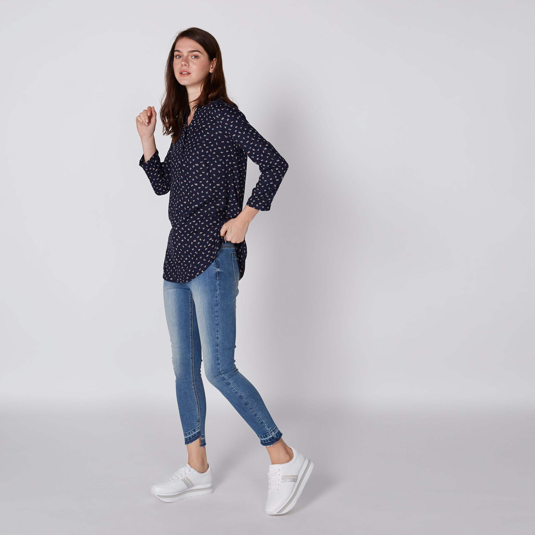 بلوزة بياقة ماندارين وأكمام طويلة وطبعات-women-clothing-shirtsandblouses-blouses-image-5
