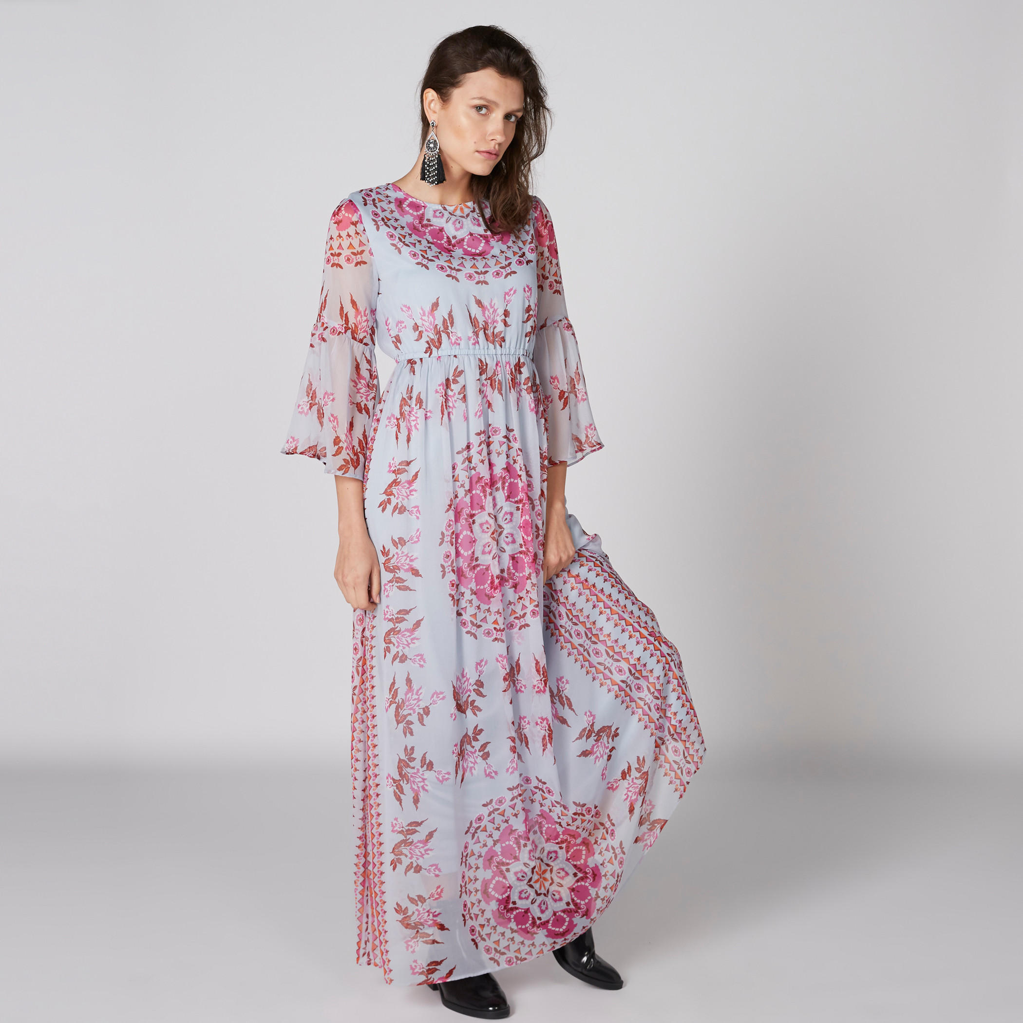 فستان ماكسي بطبعات وياقة مستديرة وأكمام 3/4-women-clothing-dresses-image-1