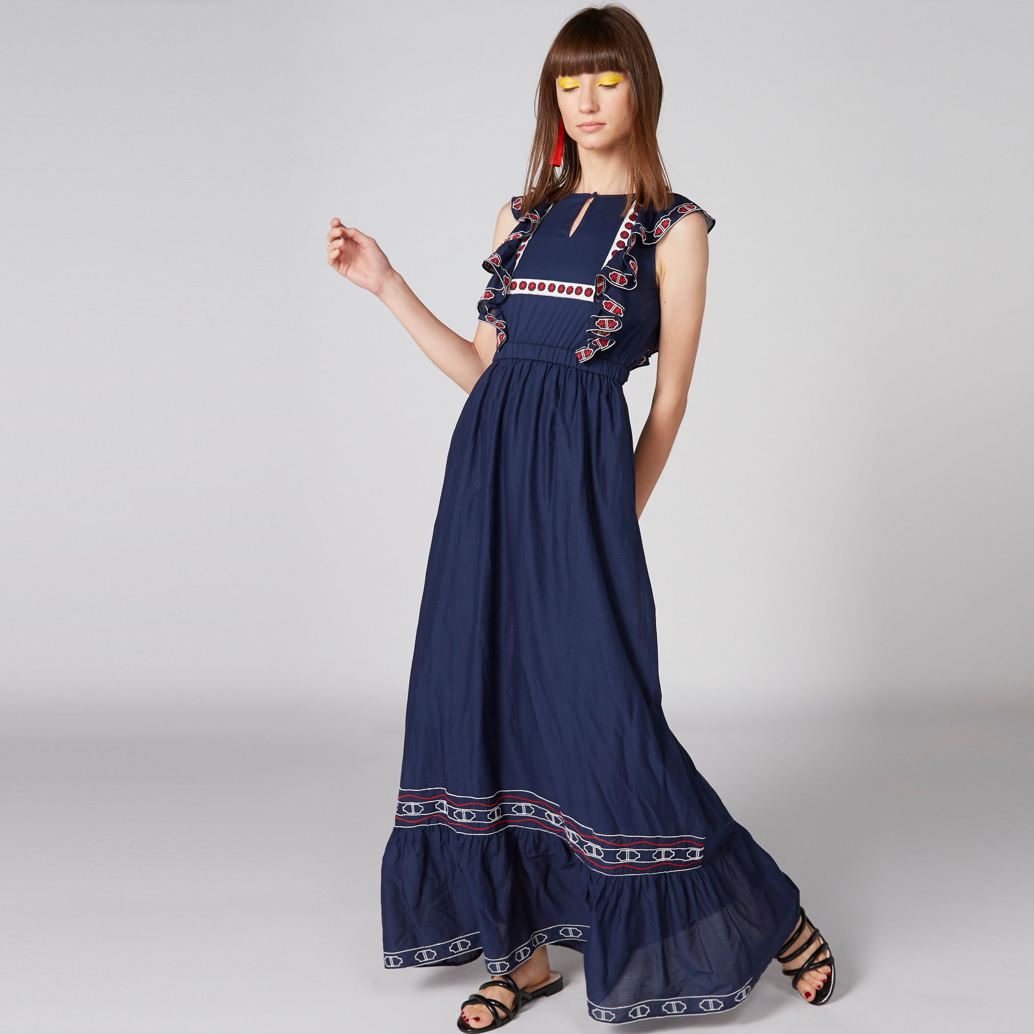 فستان طويل دون أكمام بتفاصيل كشكش وتطريز-women-clothing-dresses-image-1