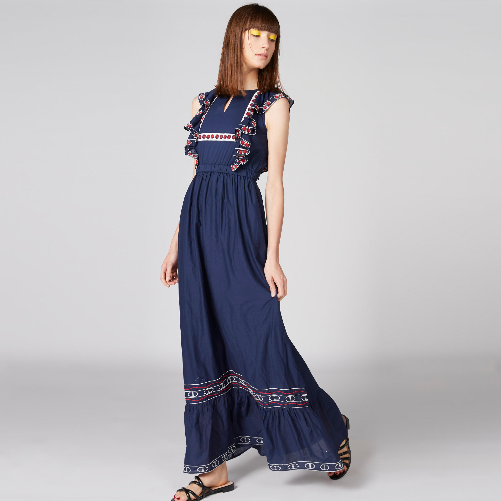 فستان طويل دون أكمام بتفاصيل كشكش وتطريز-women-clothing-dresses-image-3