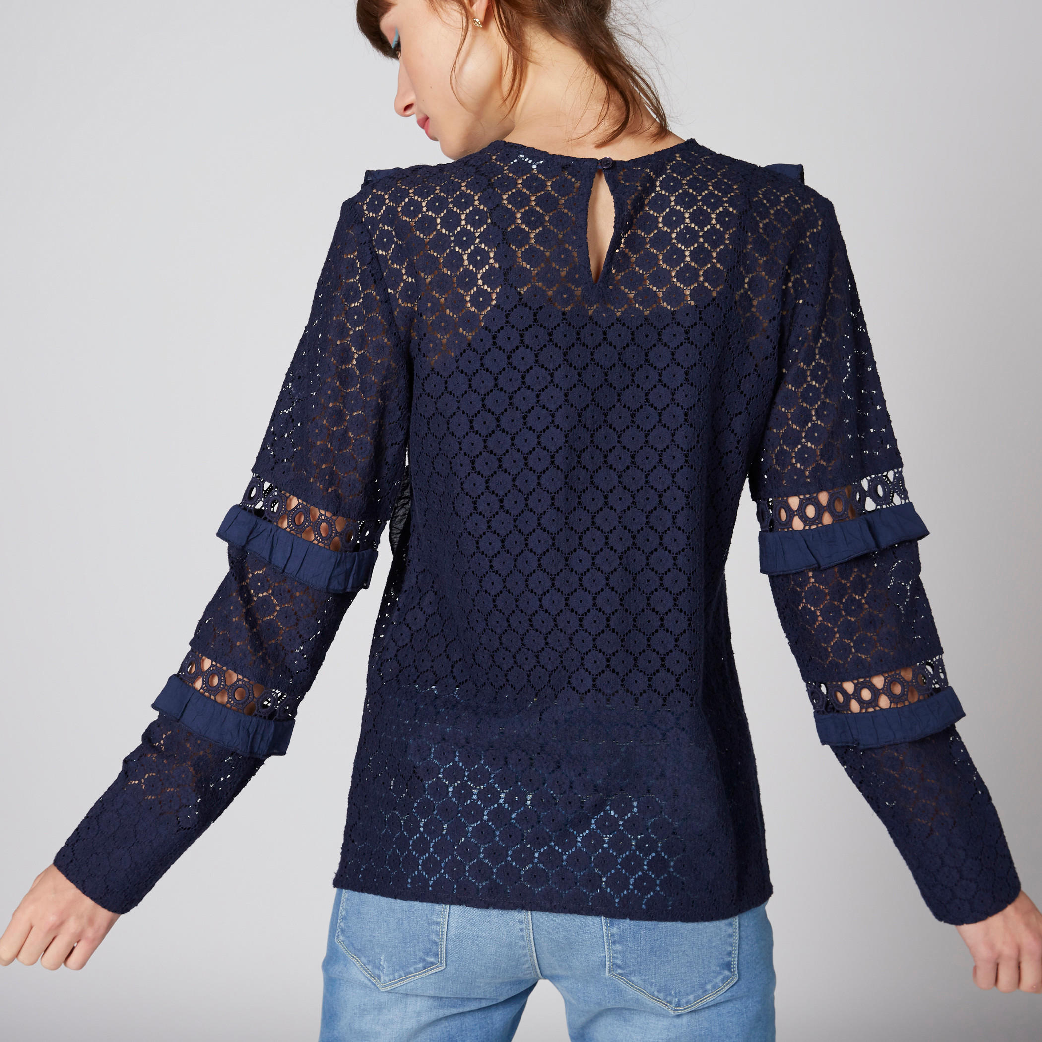 بلوزة دانتيل بأكمام طويلة-women-clothing-shirtsandblouses-blouses-image-2