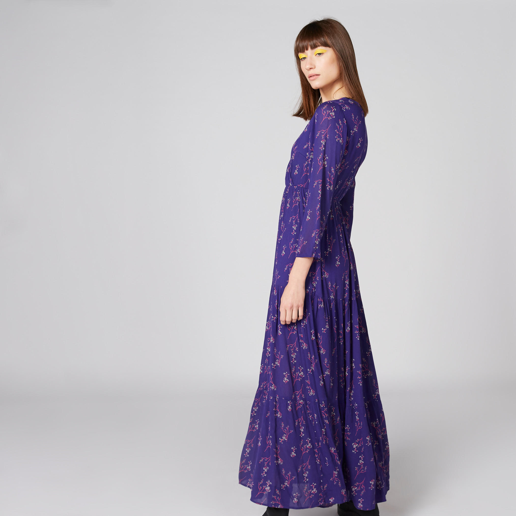فستان طويل بياقة V وطبعات أزهار-women-clothing-dresses-image-5