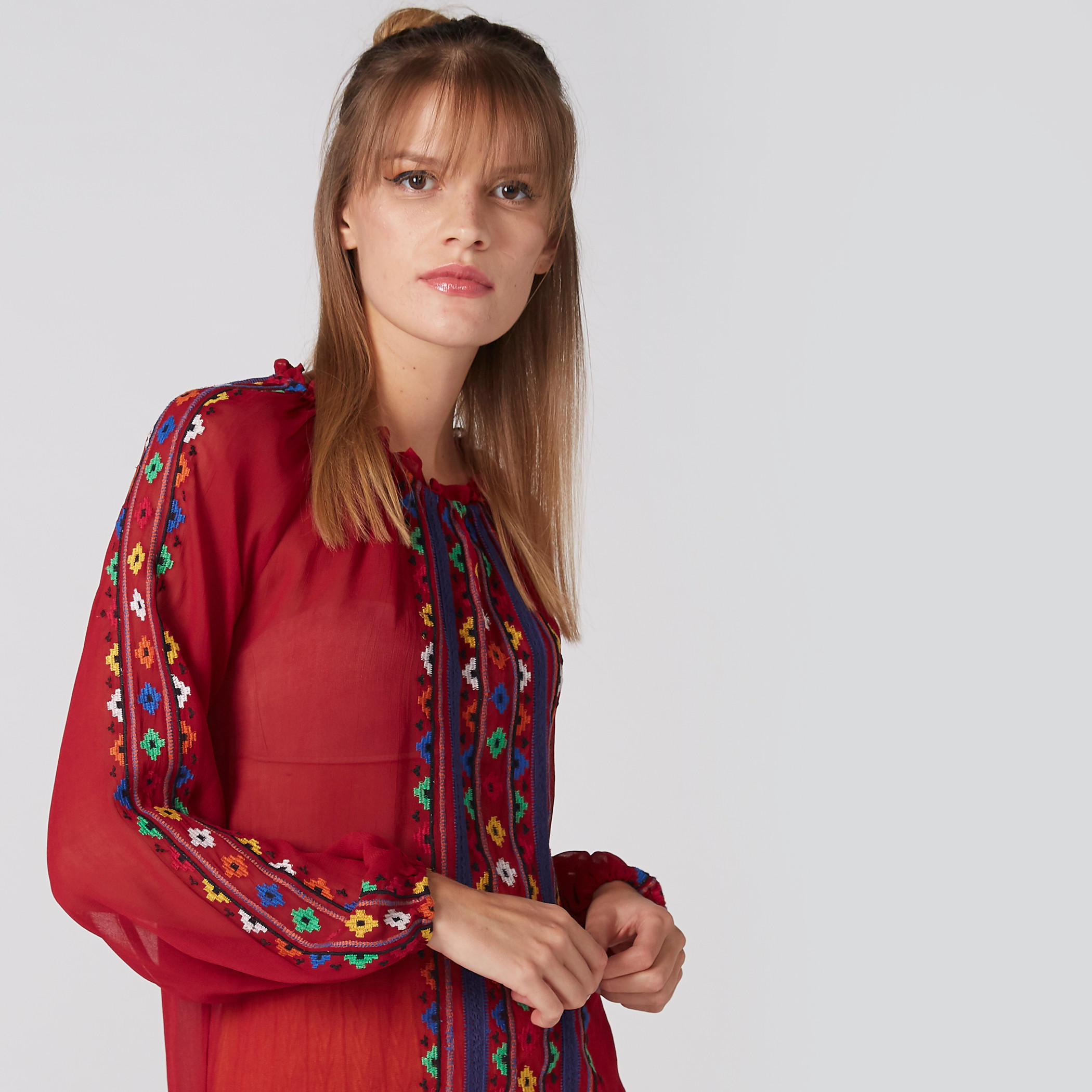 بلوزة مطرزة بأكمام طويلة-women-clothing-shirtsandblouses-blouses-image-1