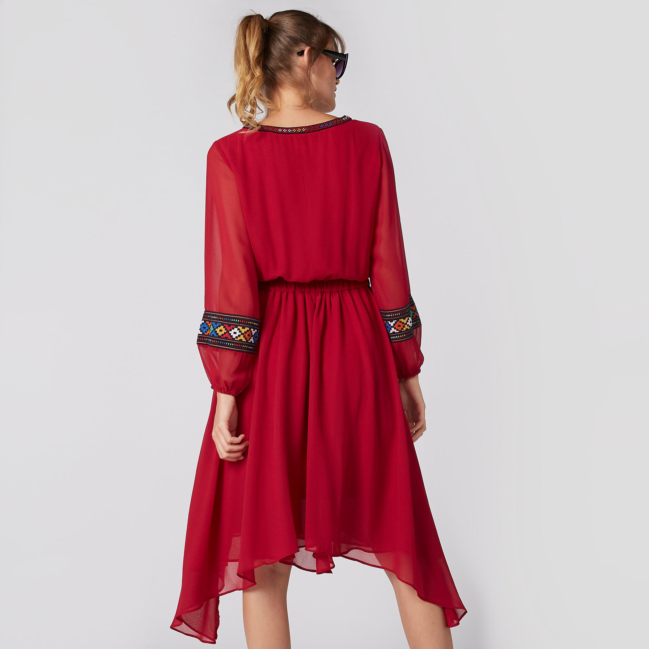 فستان ميدي مطرّز بأكمام طويلة وحواف غير مستوية-women-clothing-dresses-image-4