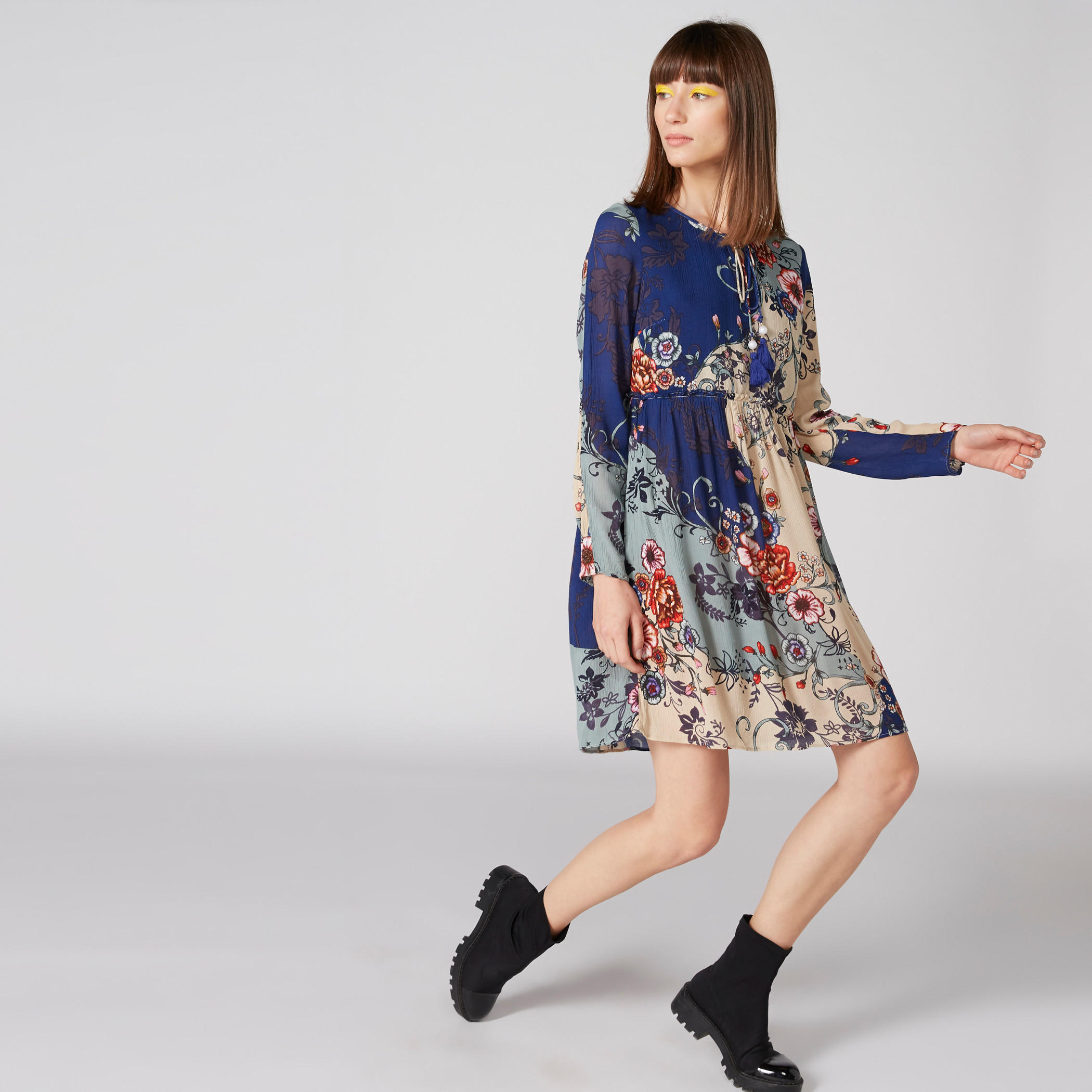 فستان إيه لاين بأكمام طويلة وشرّابات وطبعات-women-clothing-dresses-image-3