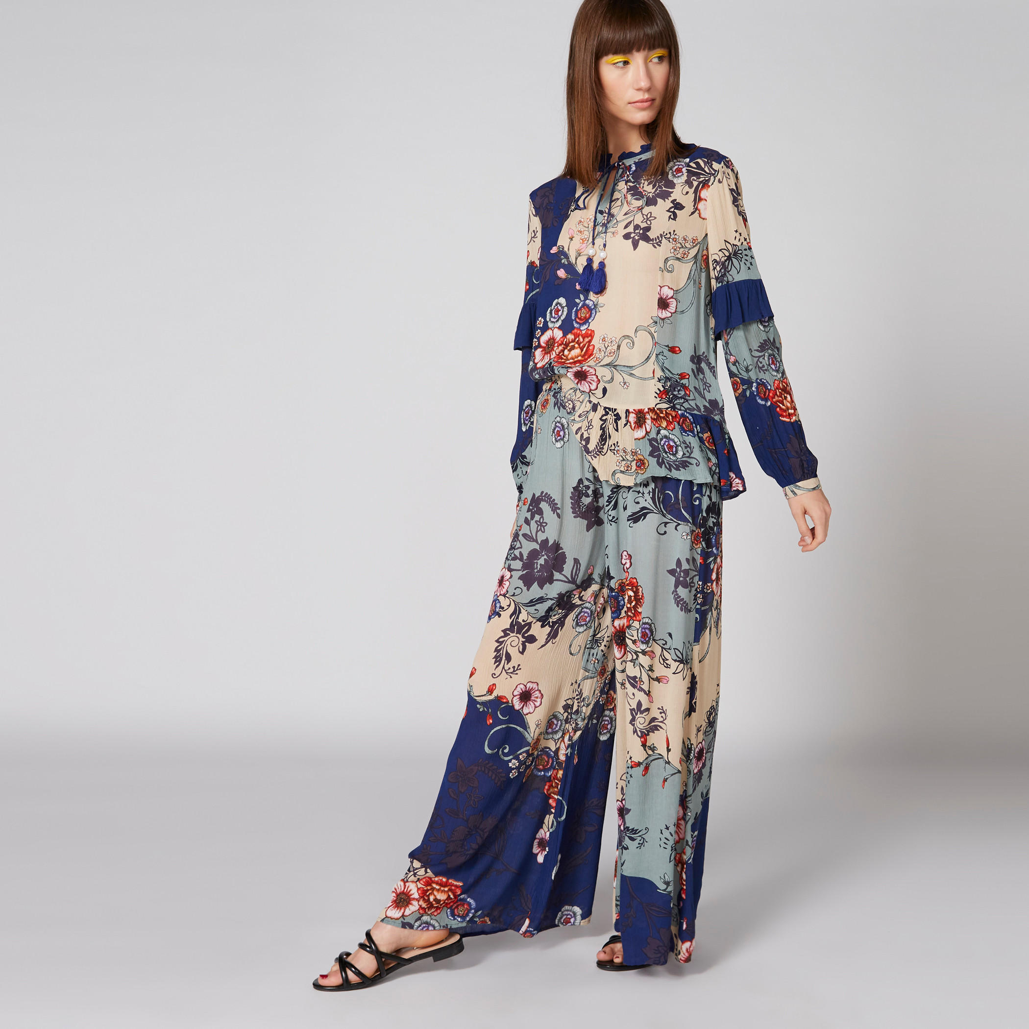 بنطال بالازو طويل بخصر مطّاطي وطبعات-women-clothing-bottoms-trousers-image-1