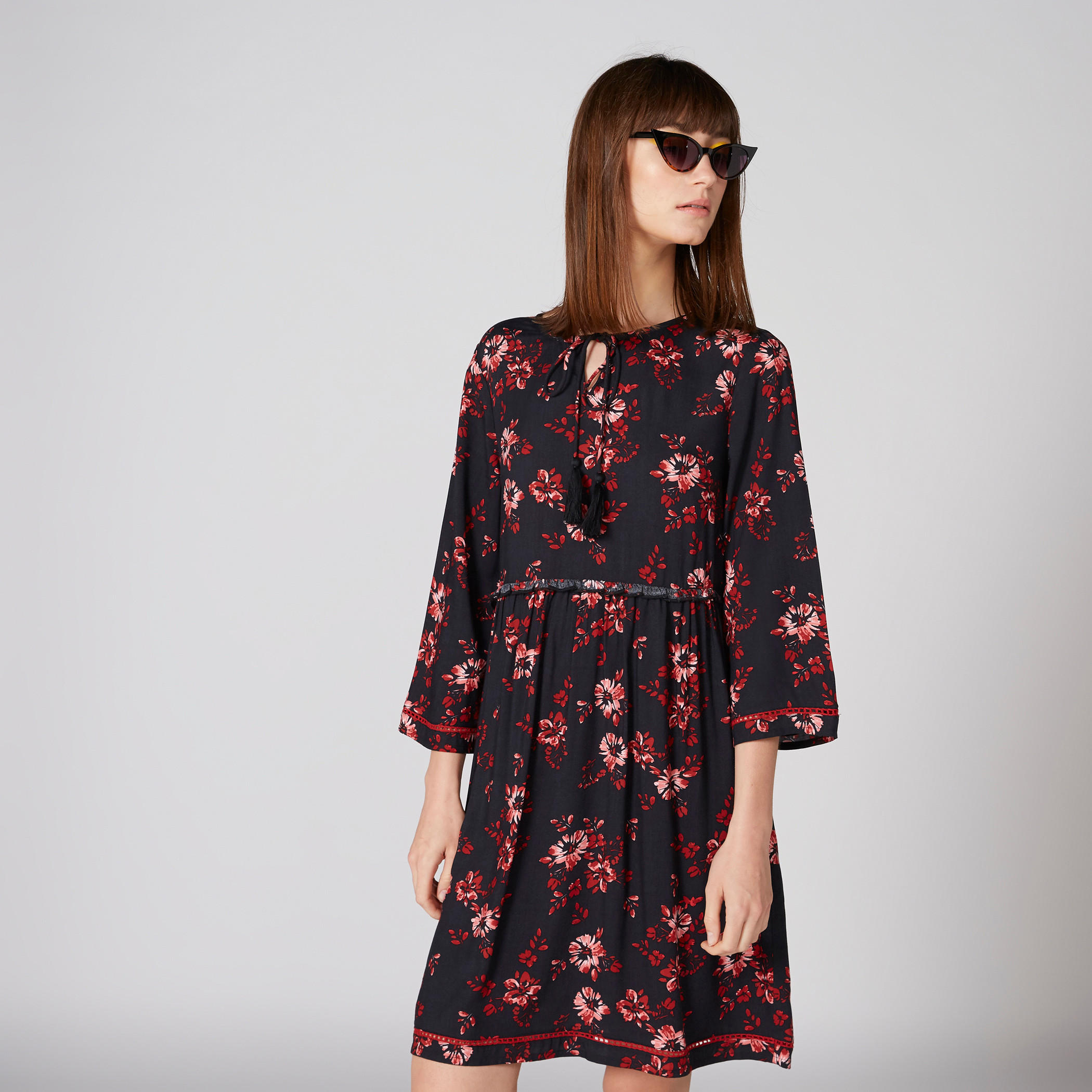 فستان إيه لاين بأكمام 3/4 وشرّابات وطبعات-women-clothing-dresses-image-3