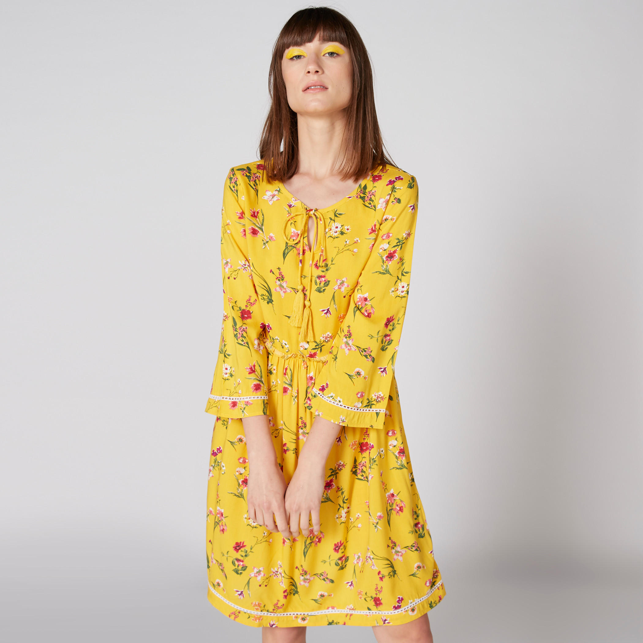 فستان بأكمام 3/4 وشرّابات وطبعات أزهار-women-clothing-dresses-image-3
