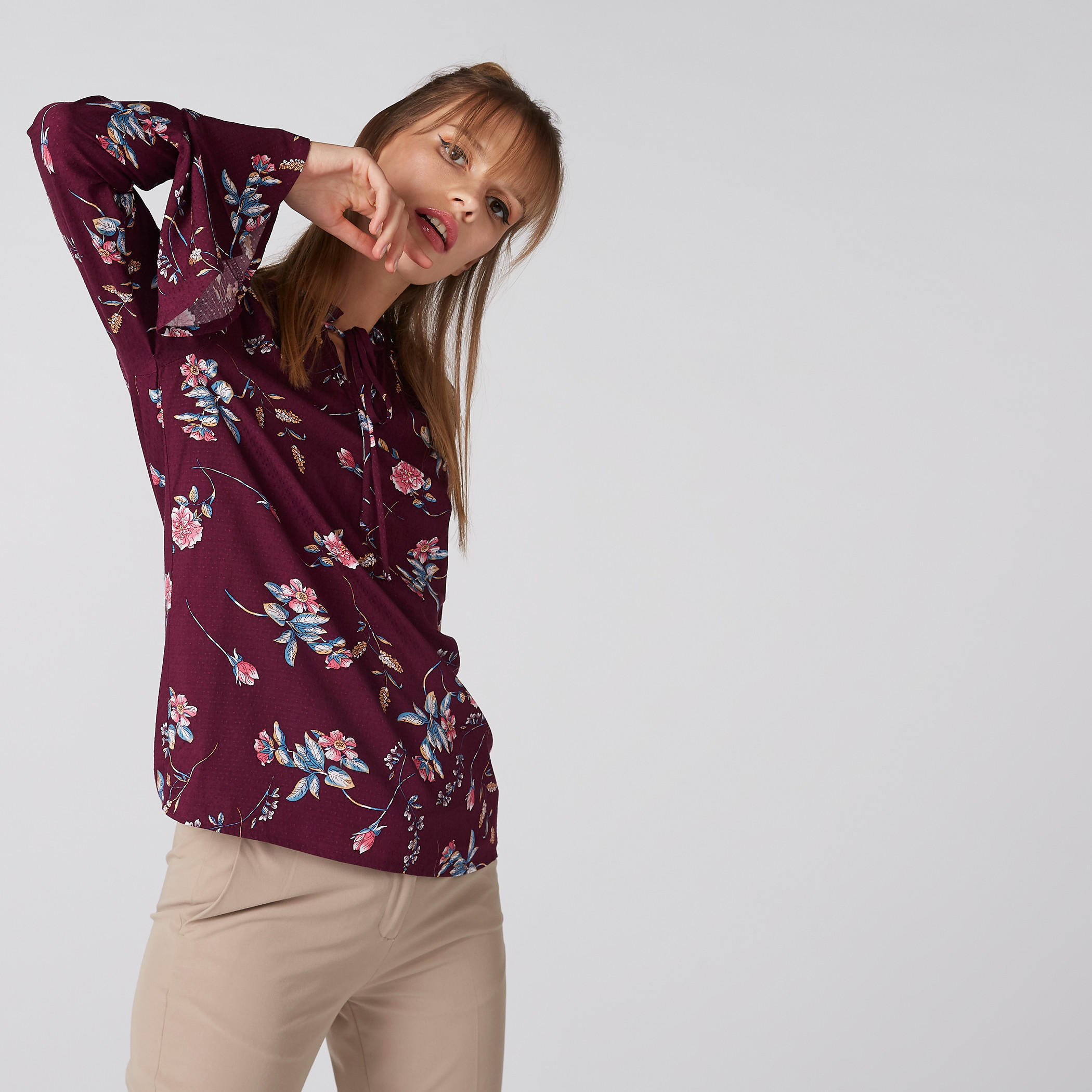 بلوزة بطبعات زهرية وأكمام طويلة وأربطة-women-clothing-shirtsandblouses-blouses-image-1