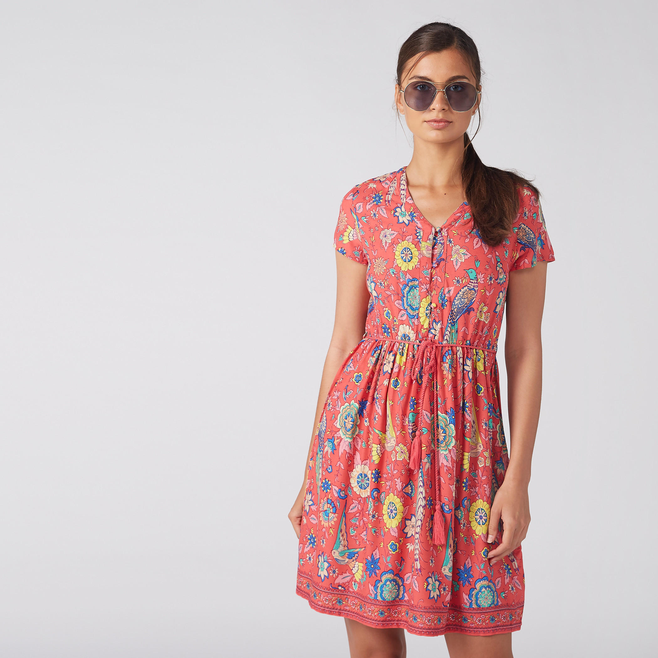 فستان قصير بأكمام قصيرة وأربطة وطبعات-women-clothing-dresses-image-1