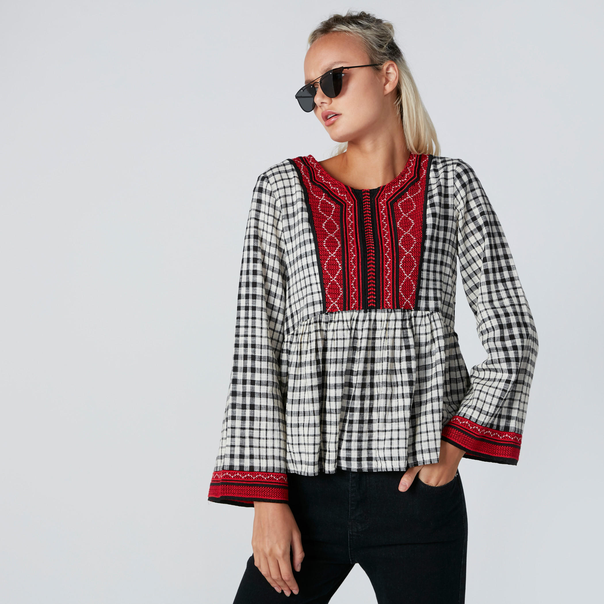 توب كاروهات بأكمام واسعة وتطريز-women-clothing-shirtsandblouses-blouses-image-2