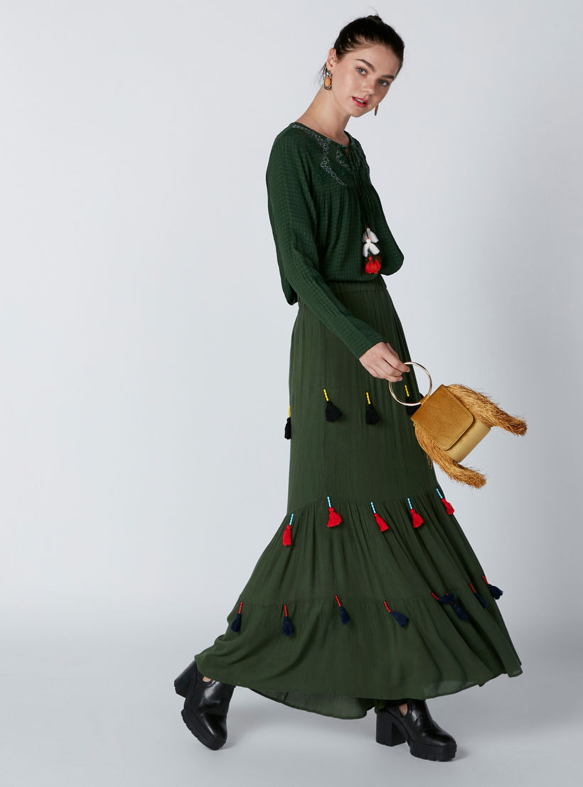 تنورة طويلة إيه لاين بخصر مطّاطي وشرّابات-women-clothing-bottoms-skirts-image-3