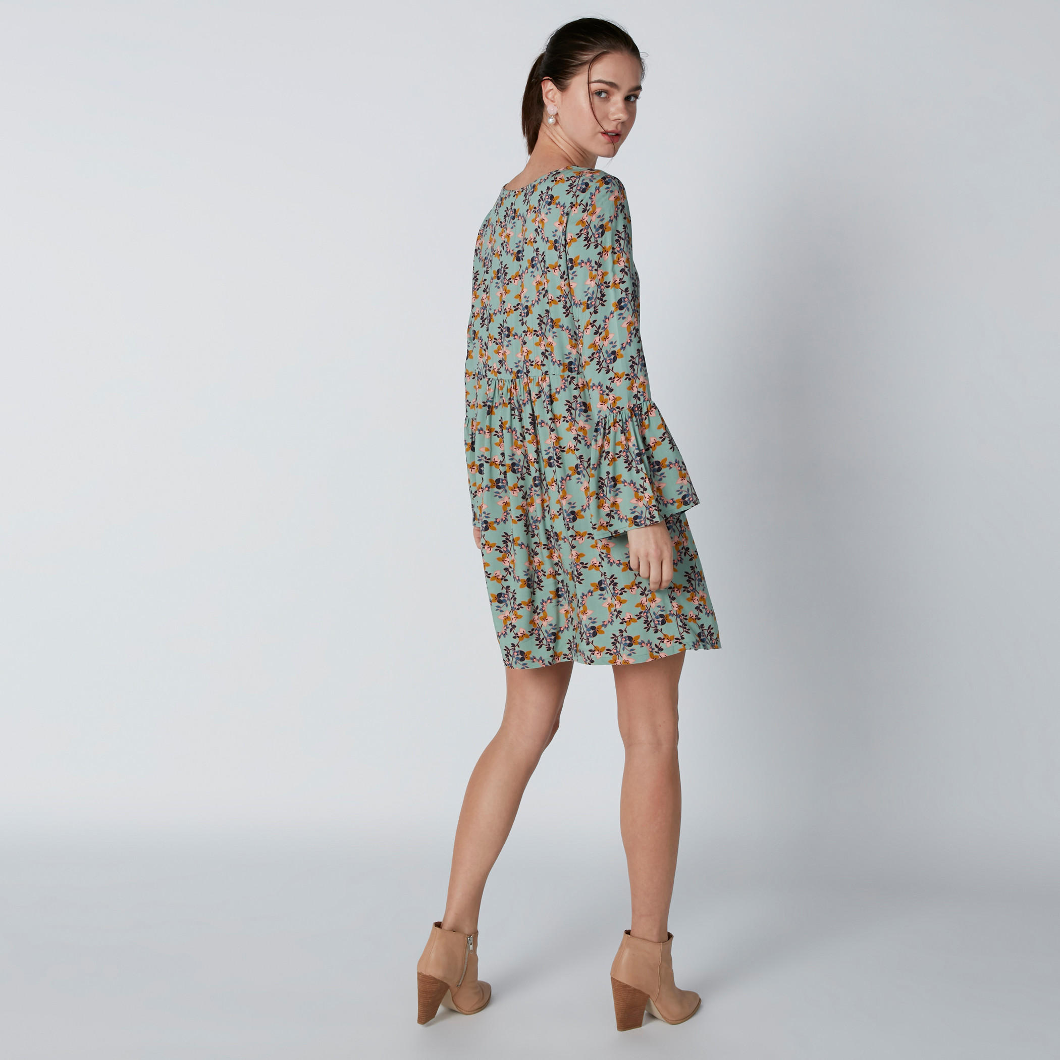 فستان بطبعات زهرية وأكمام واسعة وأربطة-women-clothing-dresses-image-2