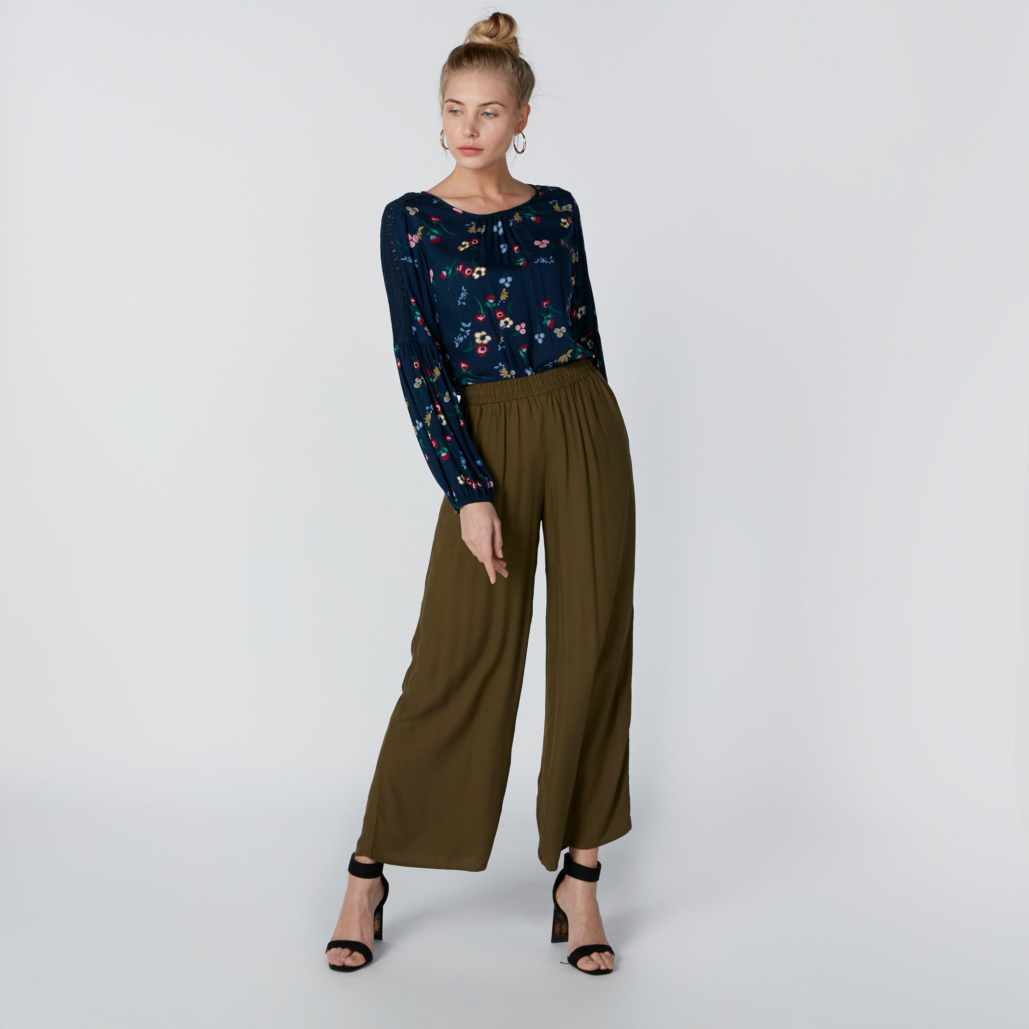 بلوزة بياقة مستديرة وأكمام طويلة وطبعات-women-clothing-shirtsandblouses-blouses-image-3