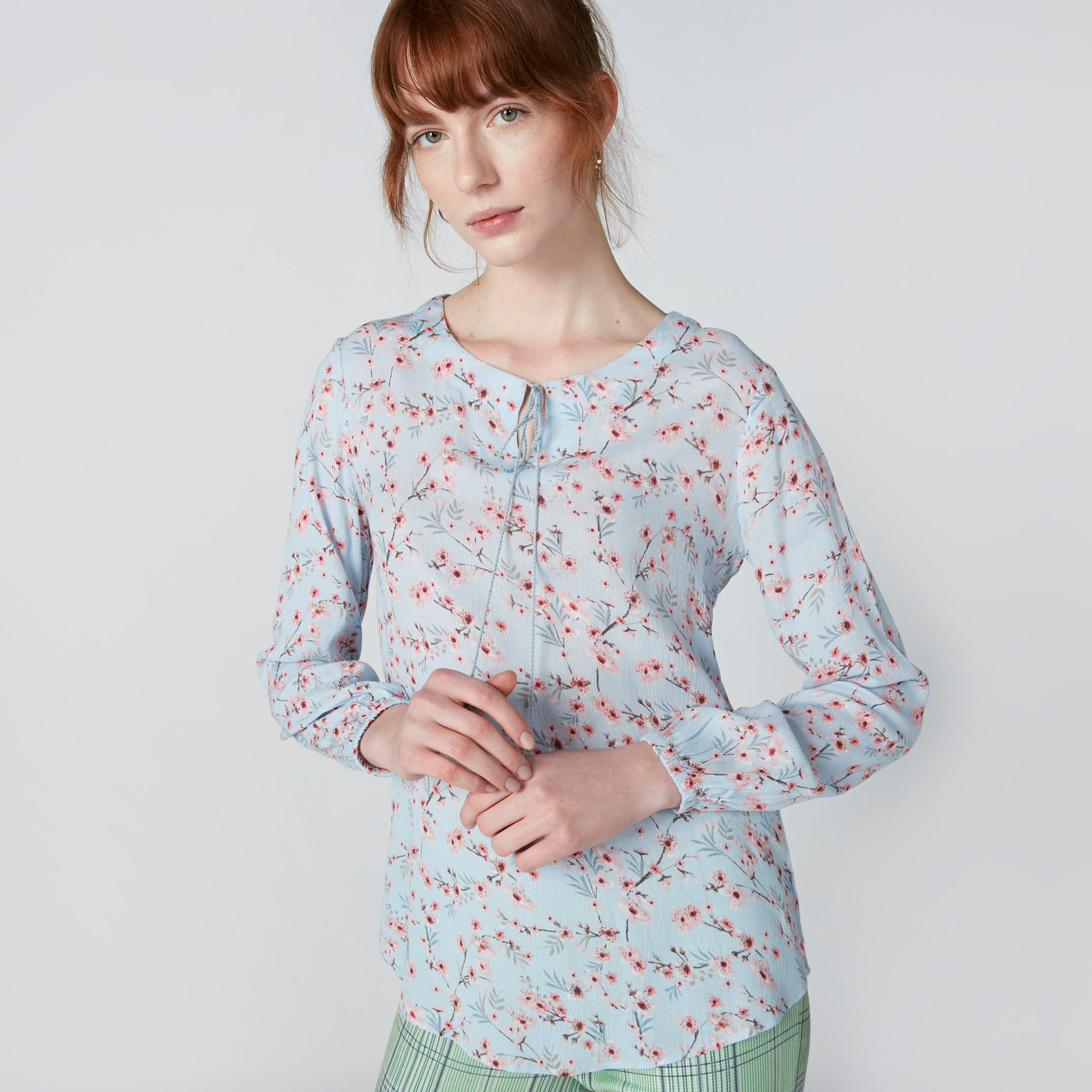 بلوزة بأكمام طويلة وأربطة وطبعات-women-clothing-shirtsandblouses-blouses-image-1