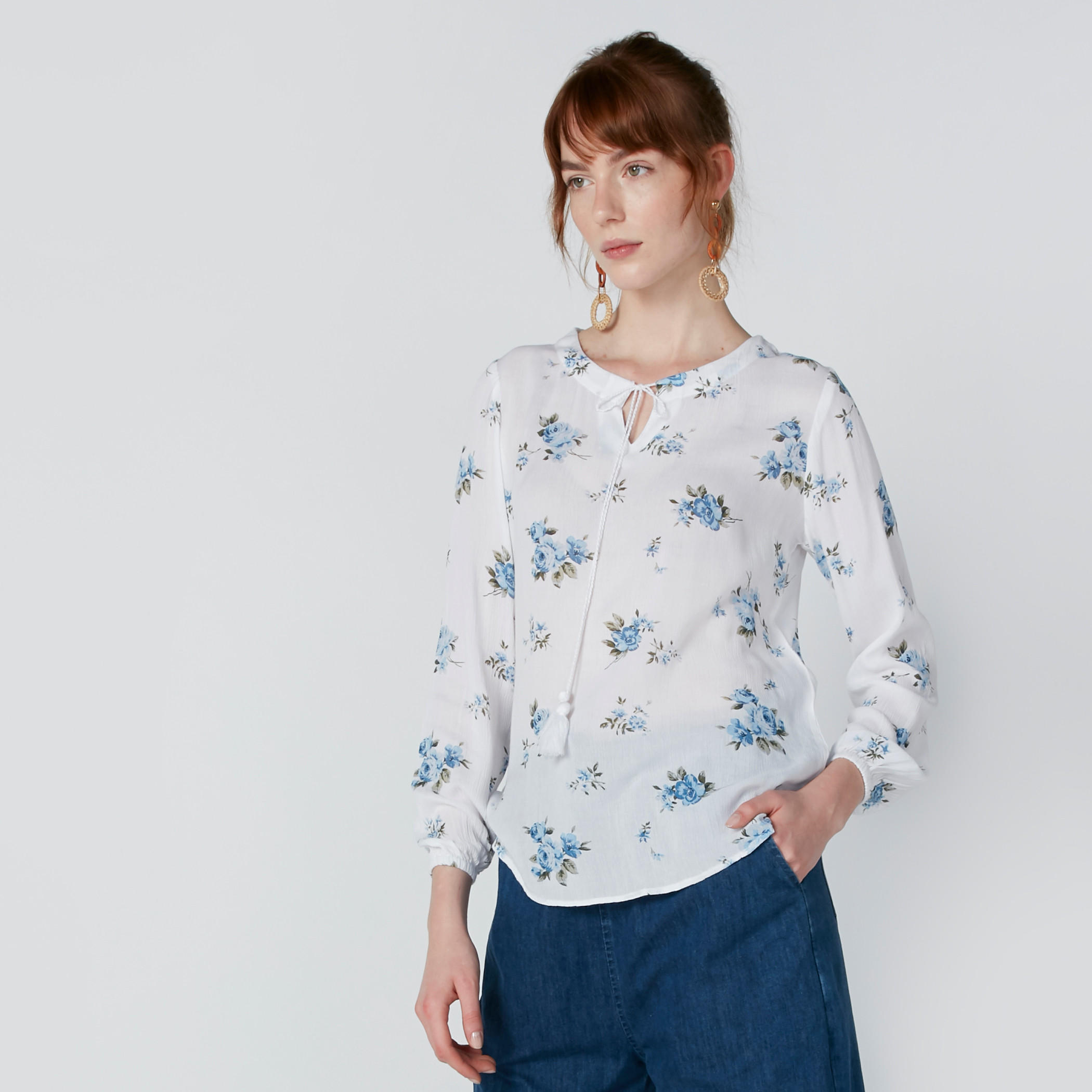 بلوزة بياقة مستديرة وأكمام طويلة وطبعات زهرية-women-clothing-shirtsandblouses-blouses-image-2