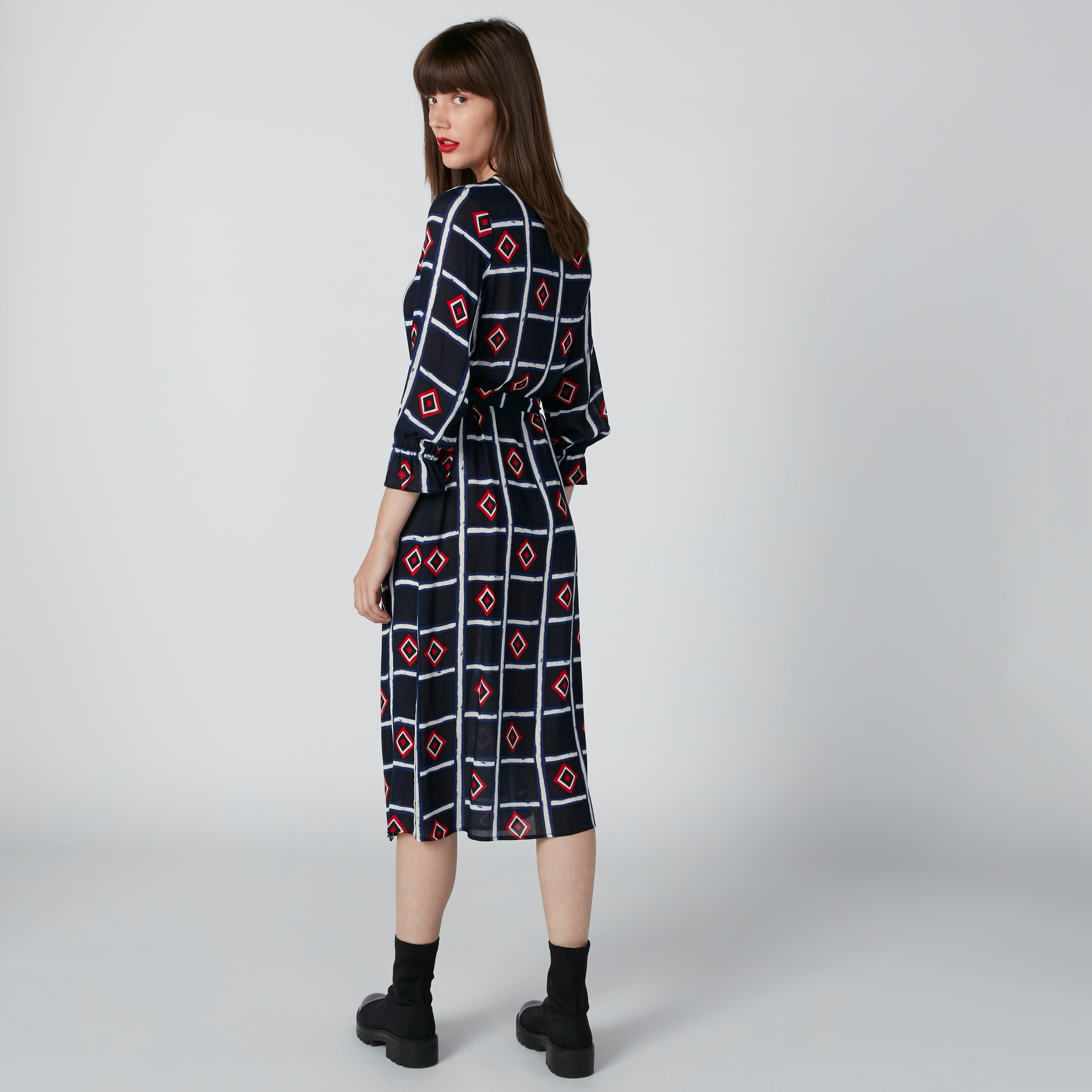 فستان متوسط الطول بأكمام 3/4 وفتحة جانبية وطبعات-women-clothing-dresses-image-2