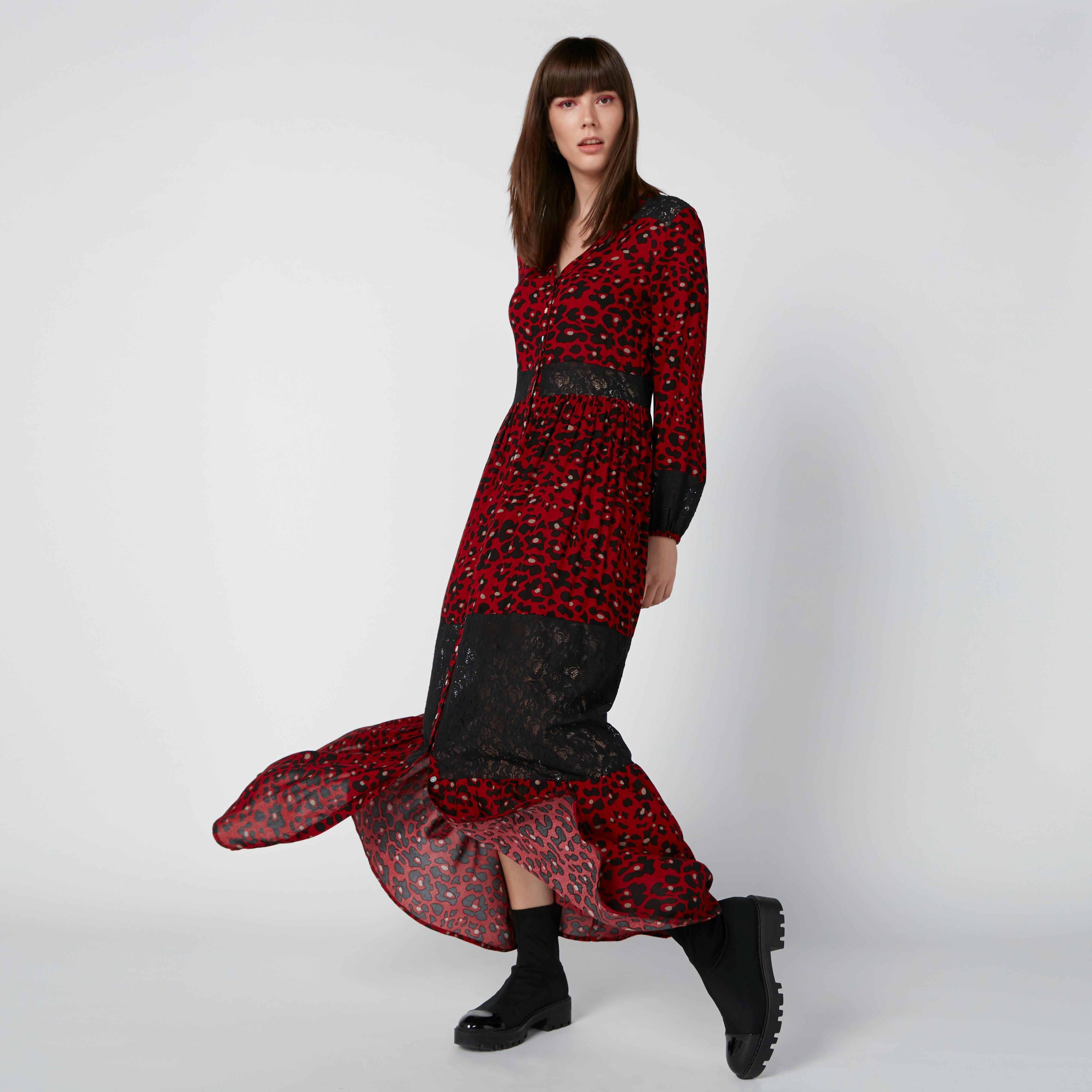 فستان طويل بياقة V وأزرار وطبعات-women-clothing-dresses-image-3