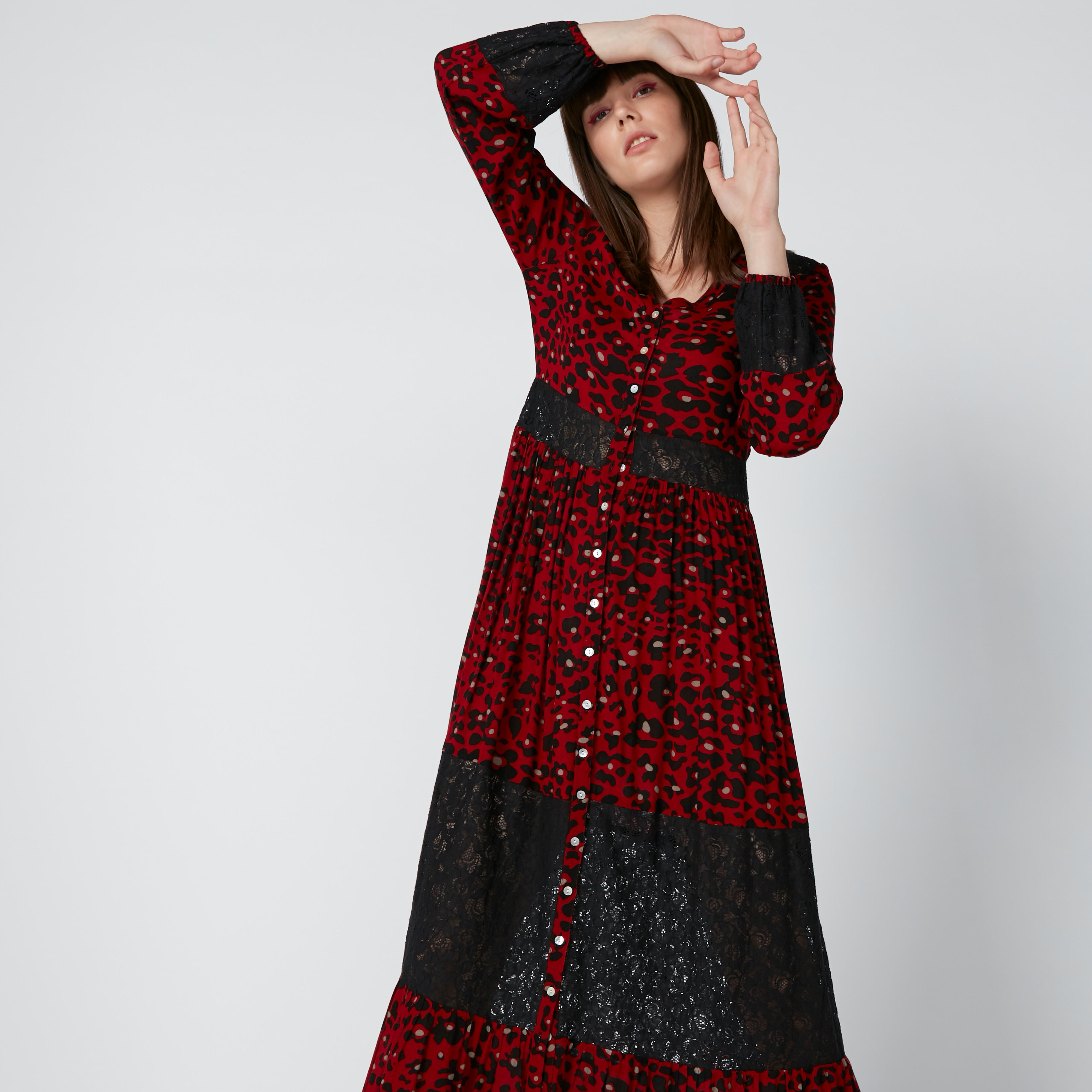 فستان طويل بياقة V وأزرار وطبعات-women-clothing-dresses-image-6