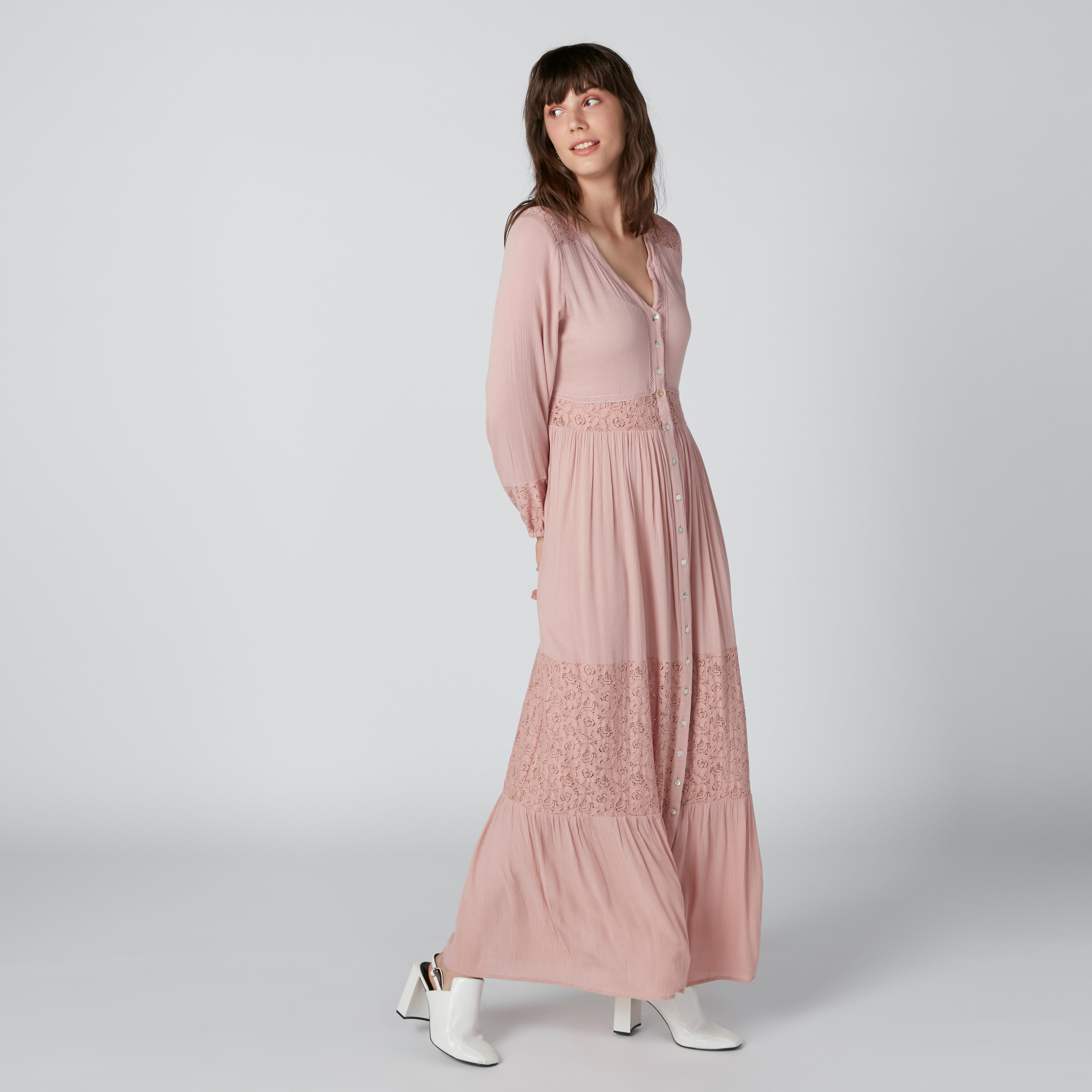 فستان طويل بياقة V وتفاصيل دانتيل وأزرار-women-clothing-dresses-image-4