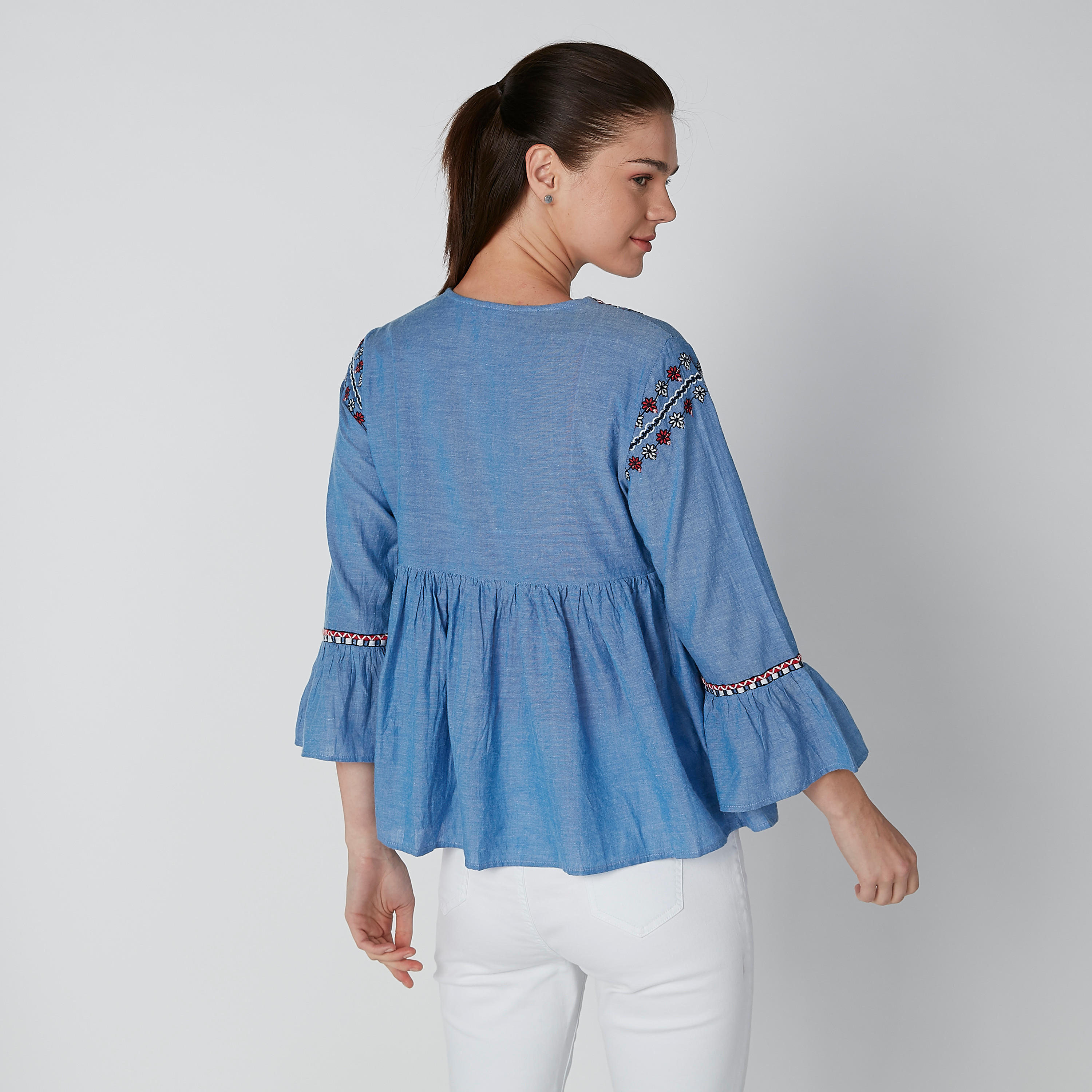 سترة مطرّزة بأربطة-women-winterwear-cardigansandjumpers-cardigans-image-5
