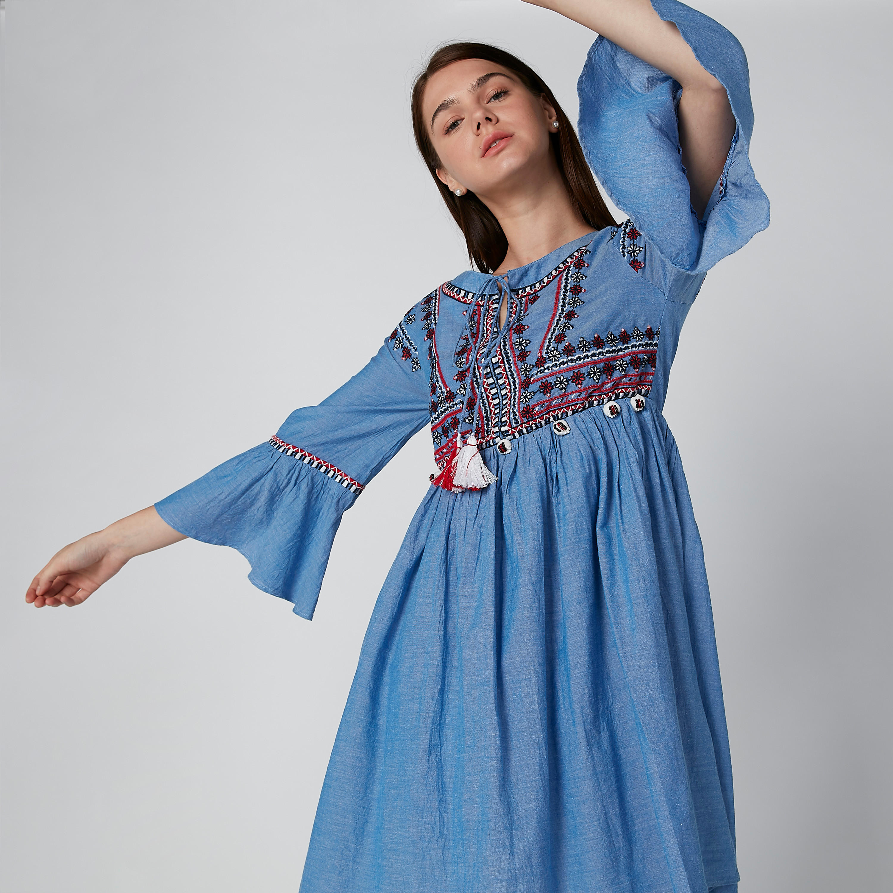 تونيك مطرّز برباط-women-clothing-shirtsandblouses-blouses-image-1