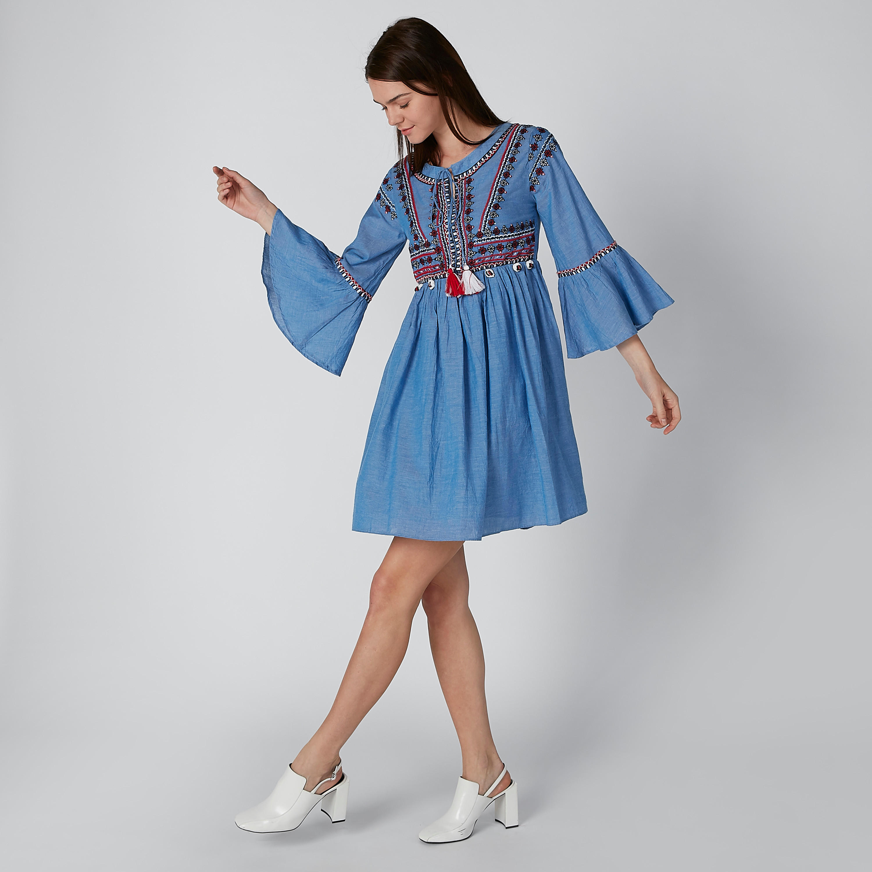تونيك مطرّز برباط-women-clothing-shirtsandblouses-blouses-image-3