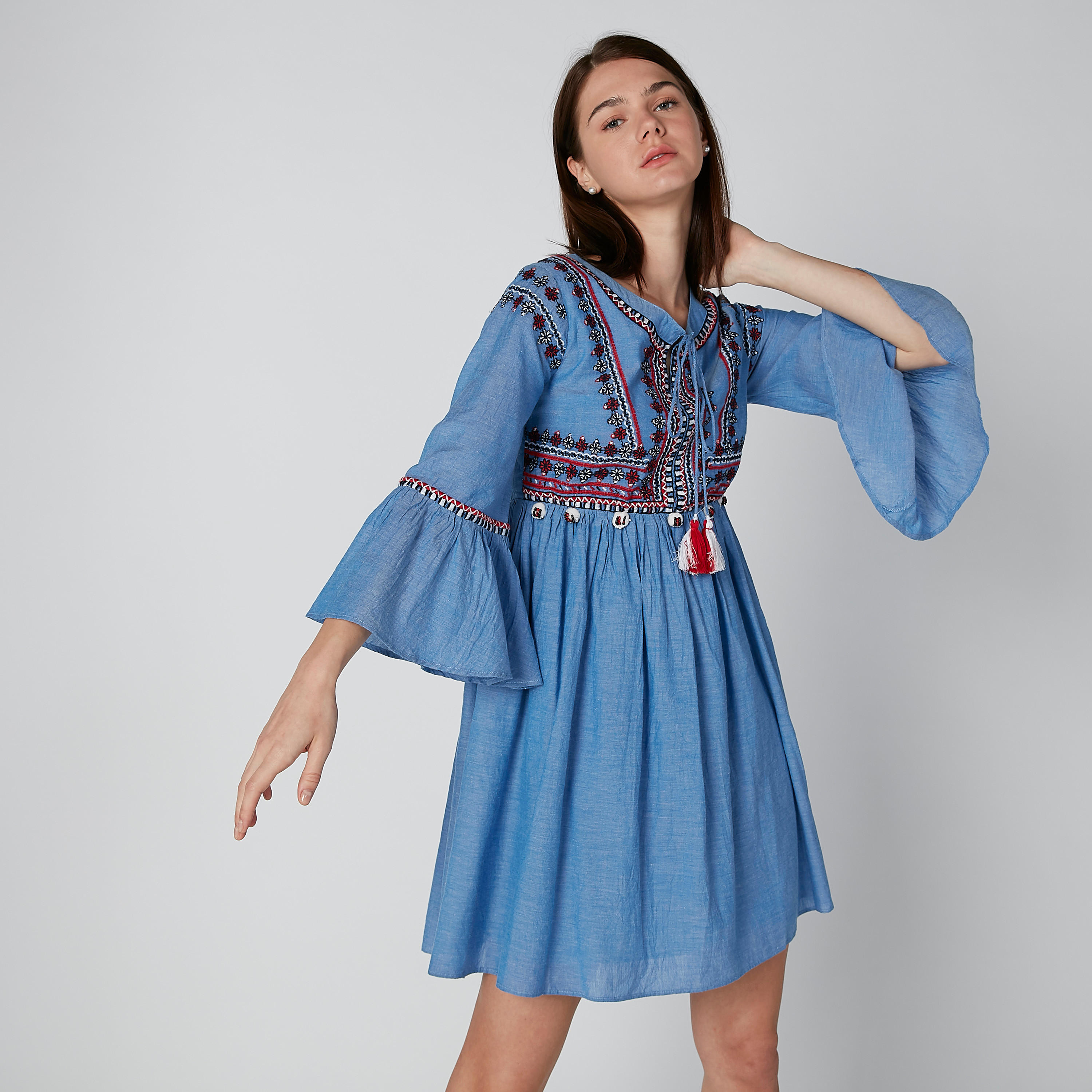 تونيك مطرّز برباط-women-clothing-shirtsandblouses-blouses-image-4