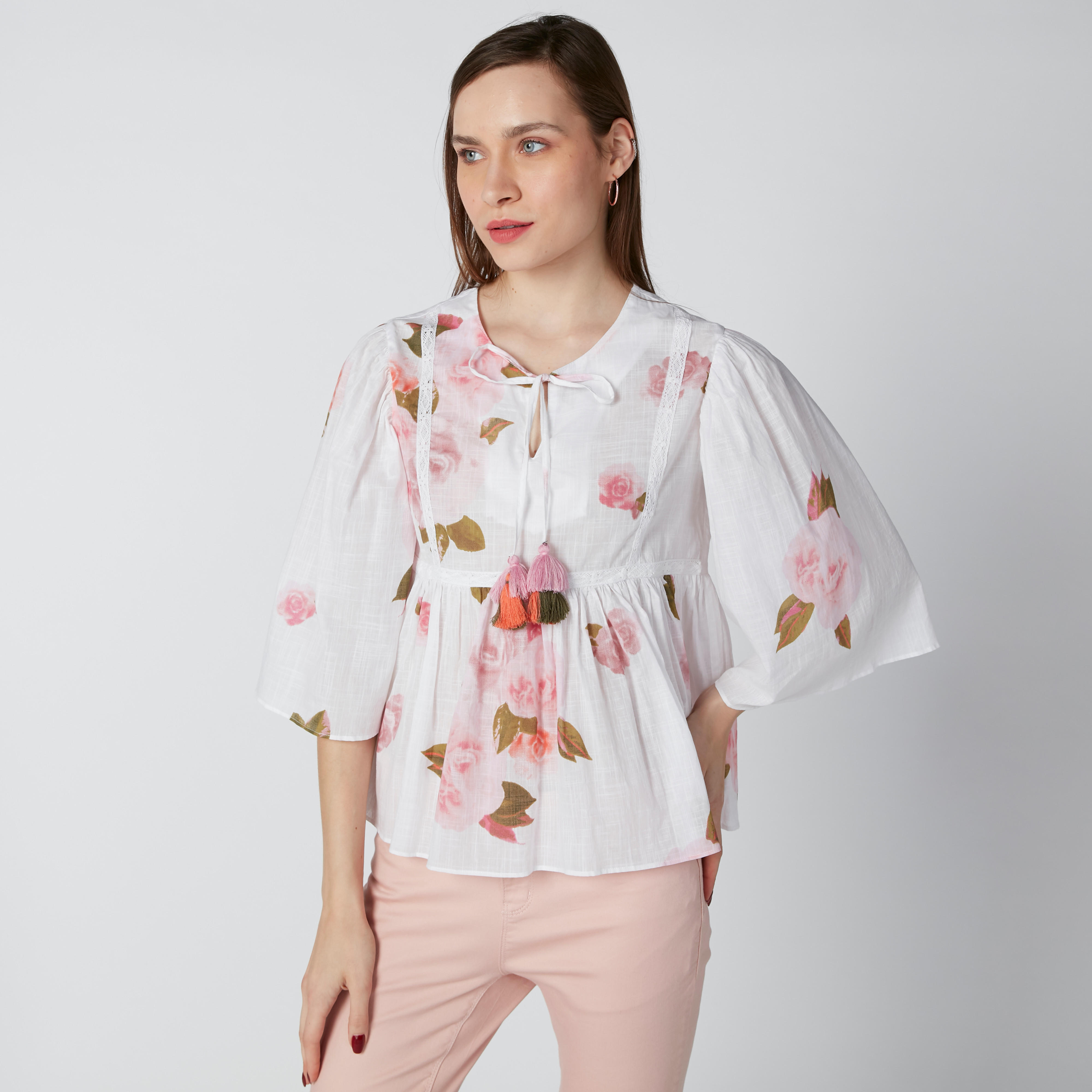 بلوزة بأكمام واسعة وأربطة وطبعات زهرية-women-clothing-shirtsandblouses-blouses-image-1