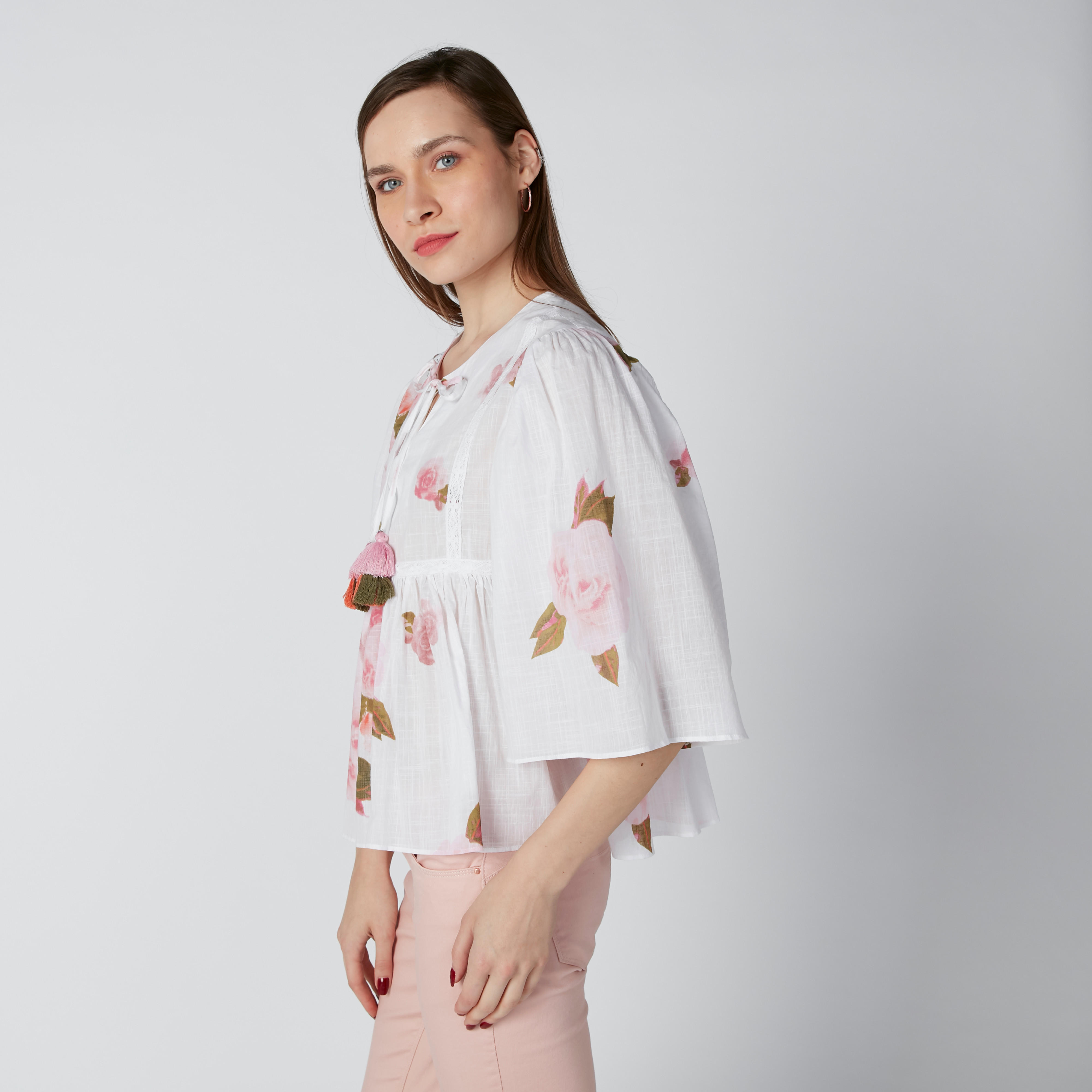 بلوزة بأكمام واسعة وأربطة وطبعات زهرية-women-clothing-shirtsandblouses-blouses-image-4