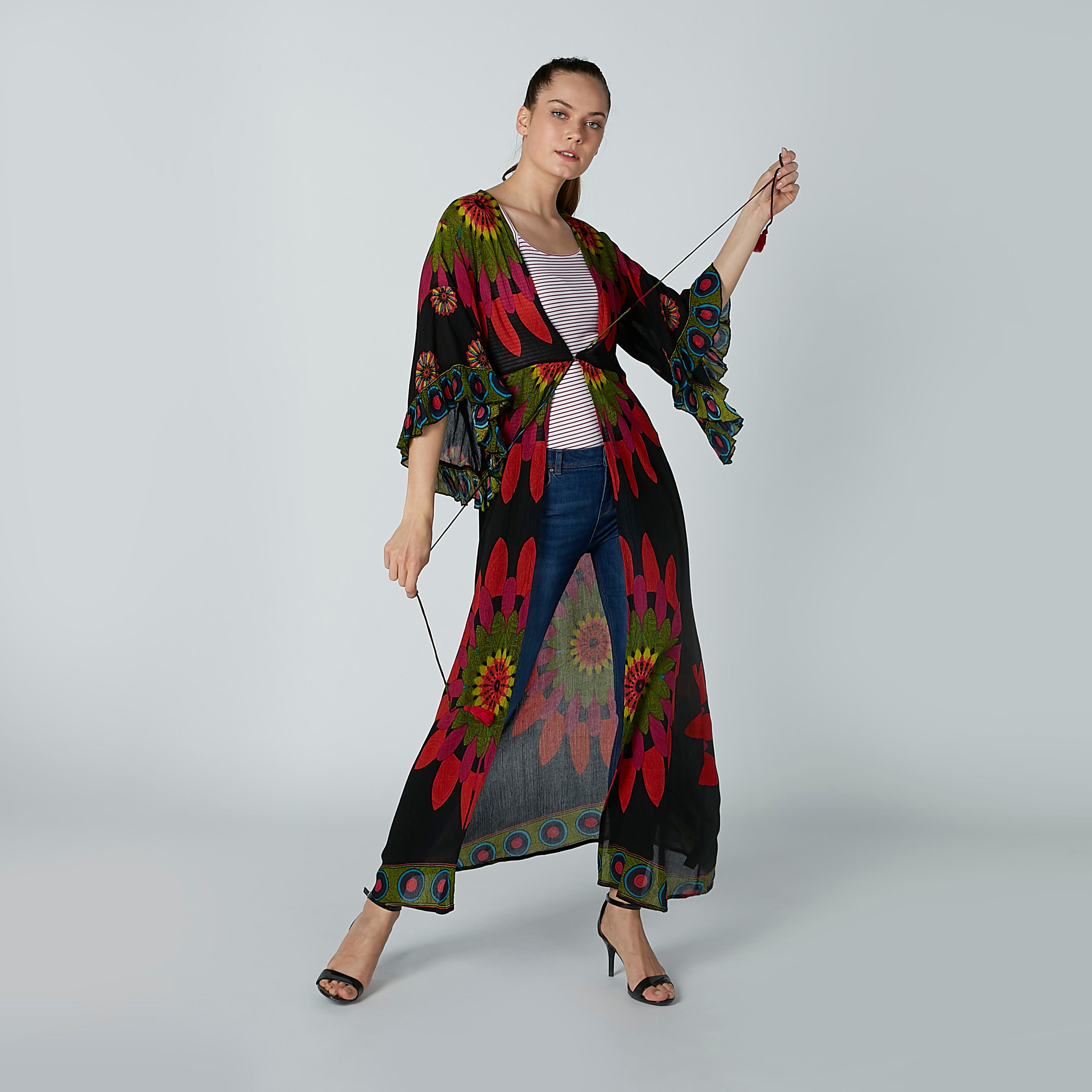 سترة بأكمام واسعة ورباط وطبعات زهرية-women-winterwear-cardigansandjumpers-cardigans-image-1