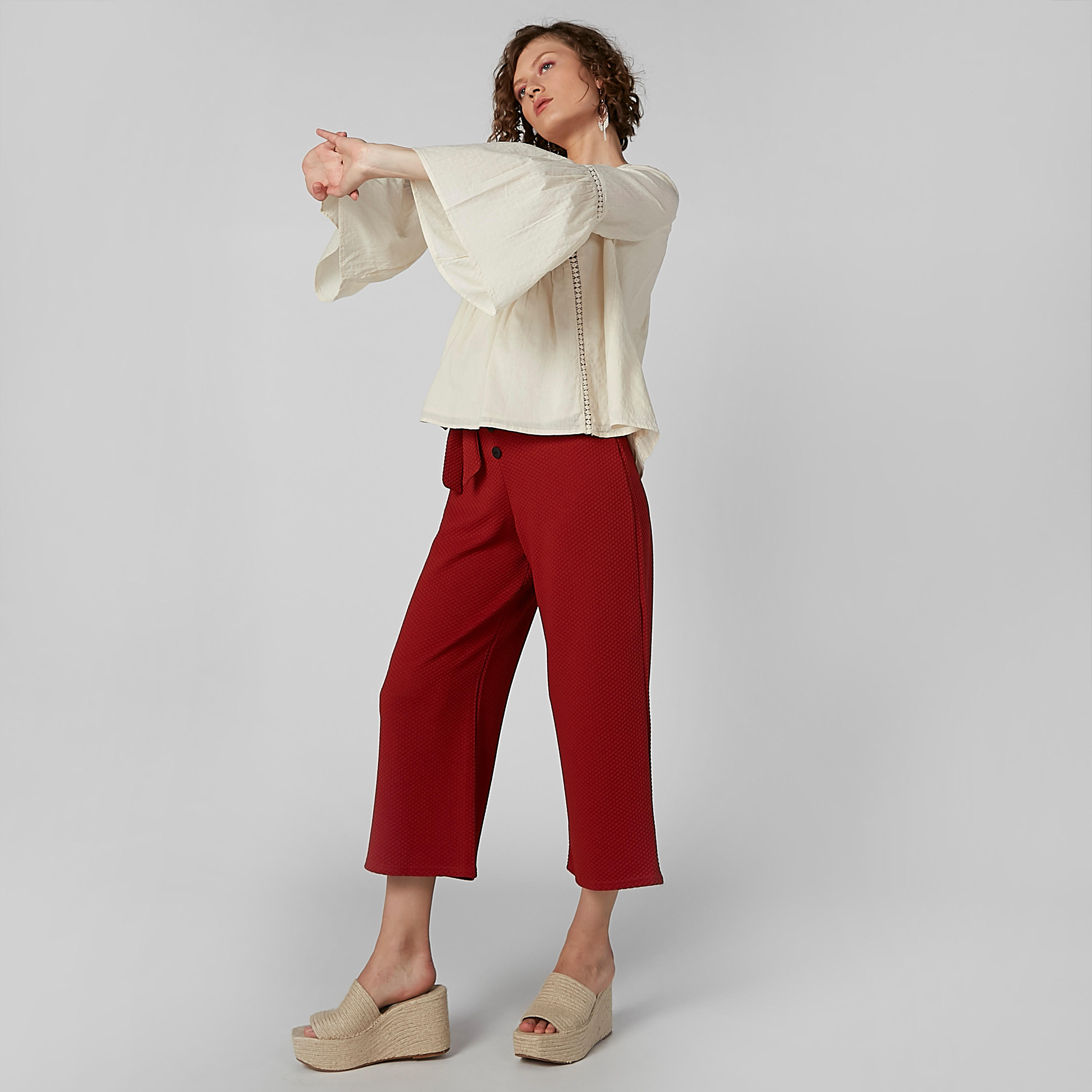 بلوزة مطرّزة بياقة ماندارين وأكمام طويلة-women-clothing-shirtsandblouses-blouses-image-3