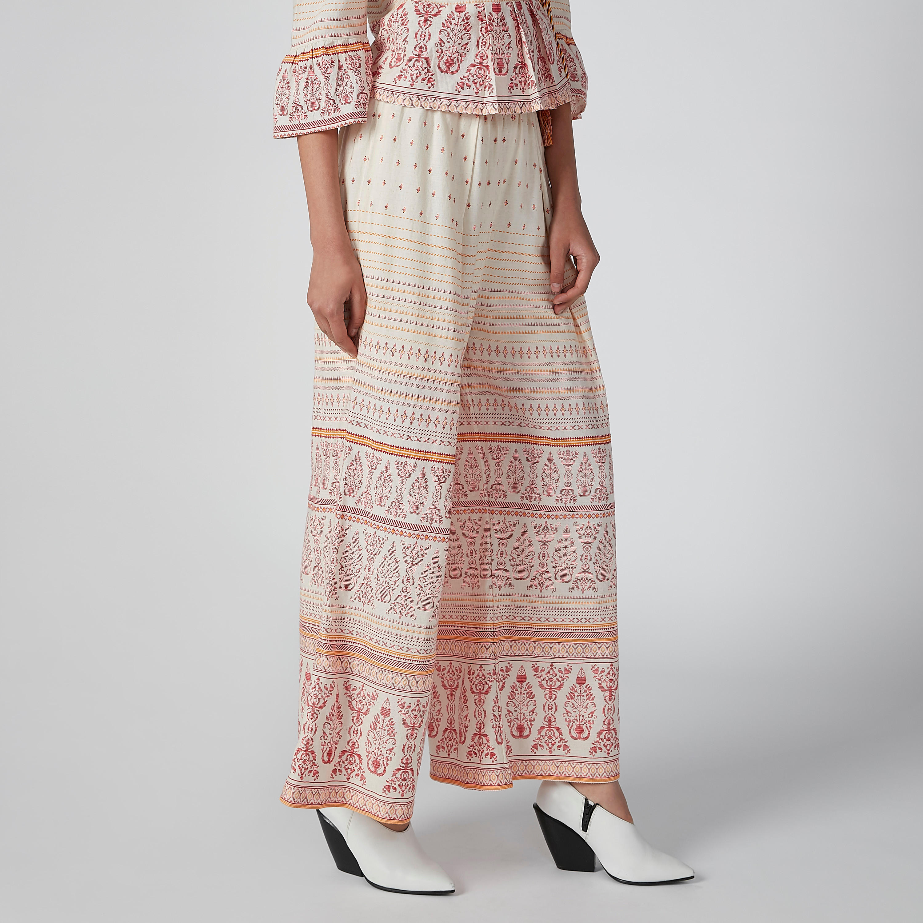 بنطال بالازو بخصر مطاطي وطبعات-women-clothing-bottoms-trousers-image-3