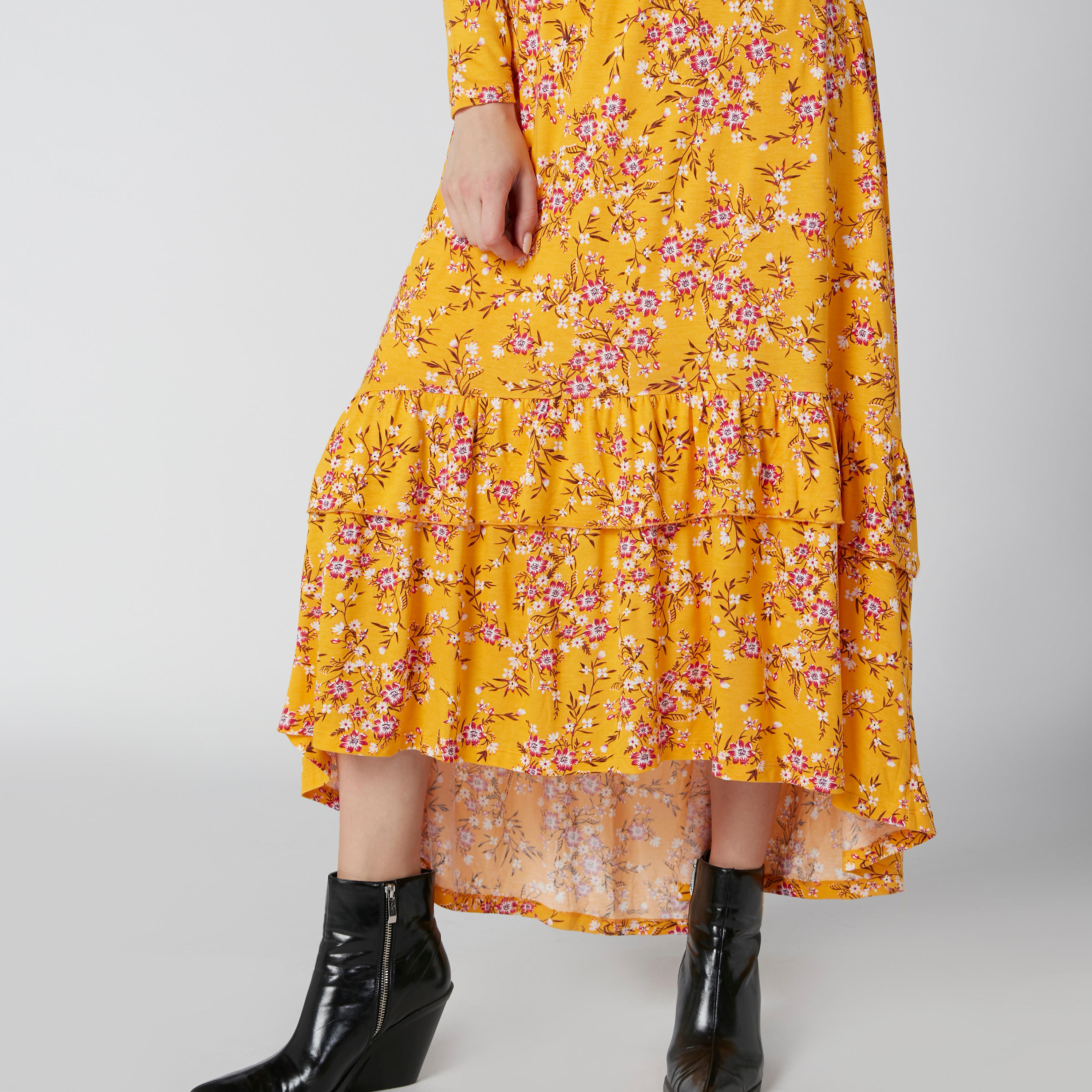 فستان بحوّاف غير مستوية وطبعات زهرية-women-clothing-dresses-image-4