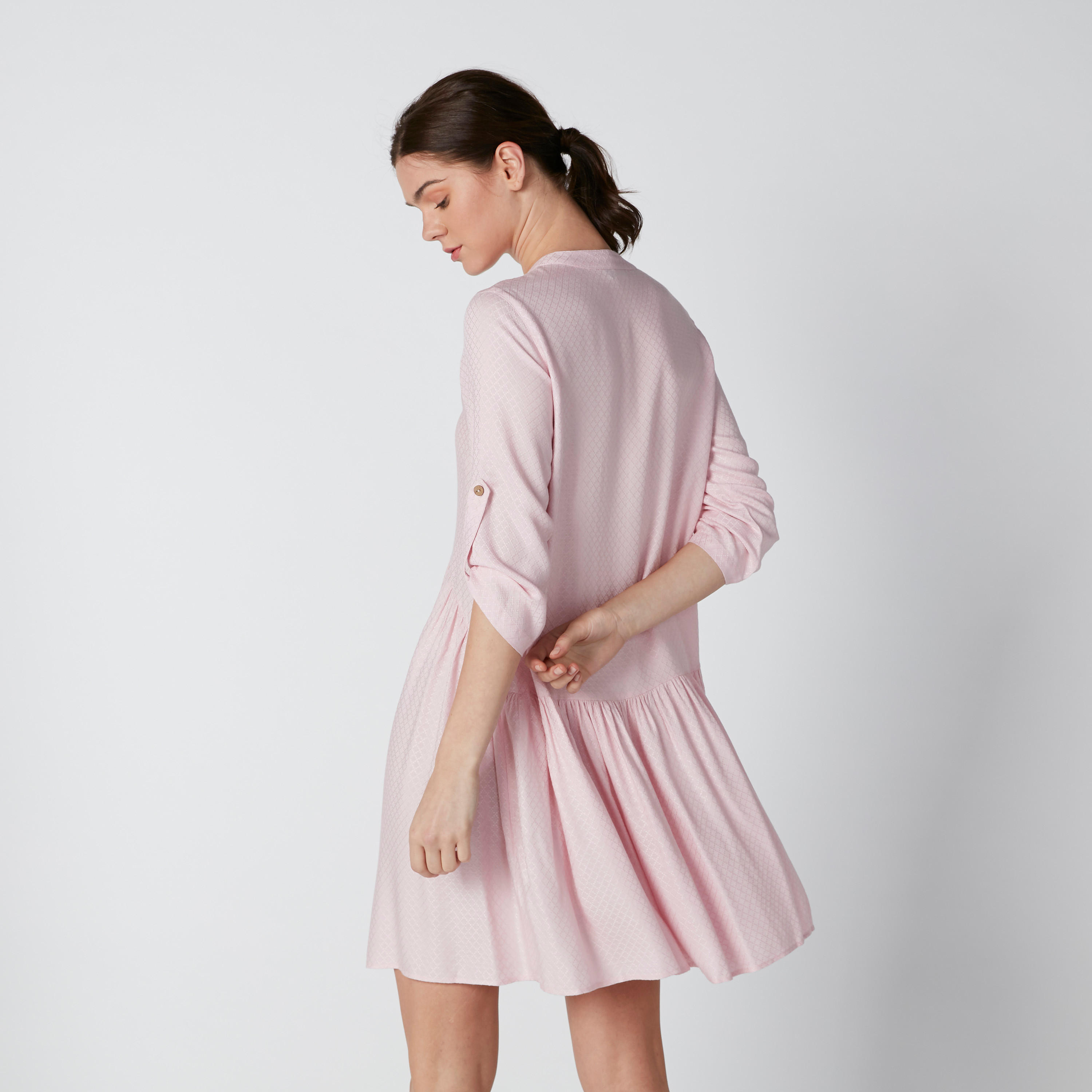 فستان قميص بياقة ماندارين وأكمام مثنية للأعلى-women-clothing-dresses-image-3