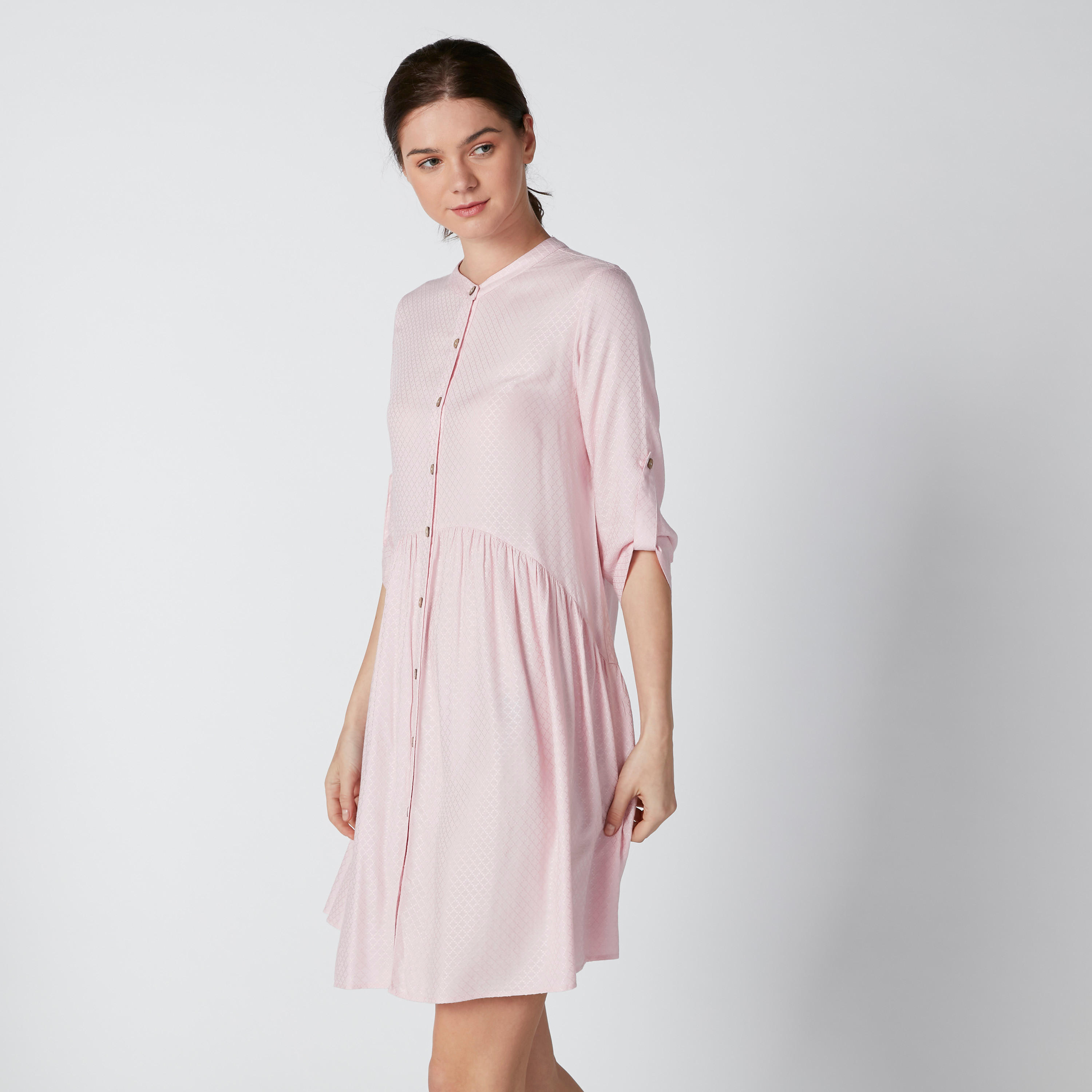 فستان قميص بياقة ماندارين وأكمام مثنية للأعلى-women-clothing-dresses-image-4