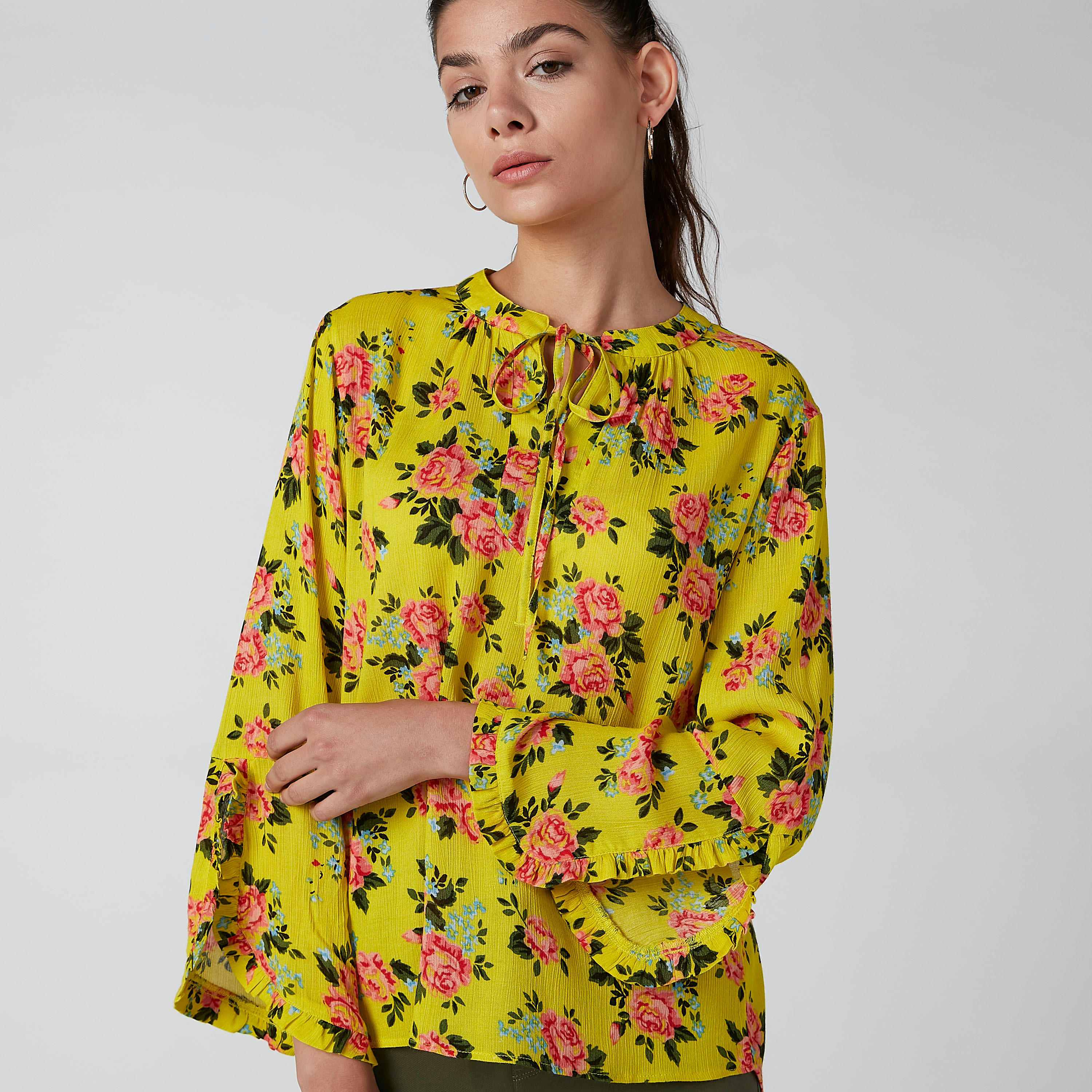 بلوزة بأكمام واسعة وأربطة وطبعات زهرية-women-clothing-shirtsandblouses-blouses-image-5