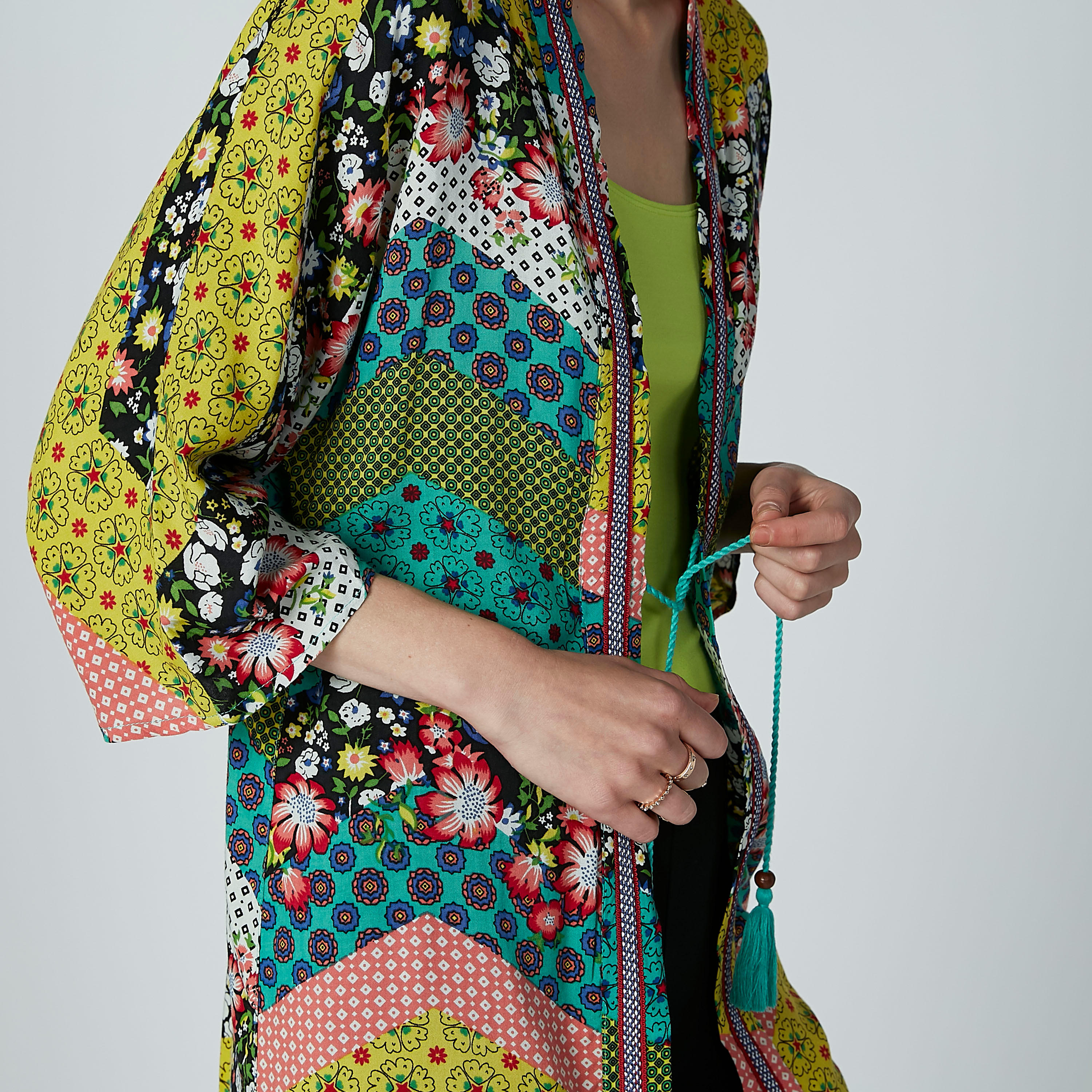سترة بأكمام 3/4 وأربطة وطبعات-women-winterwear-cardigansandjumpers-cardigans-image-3